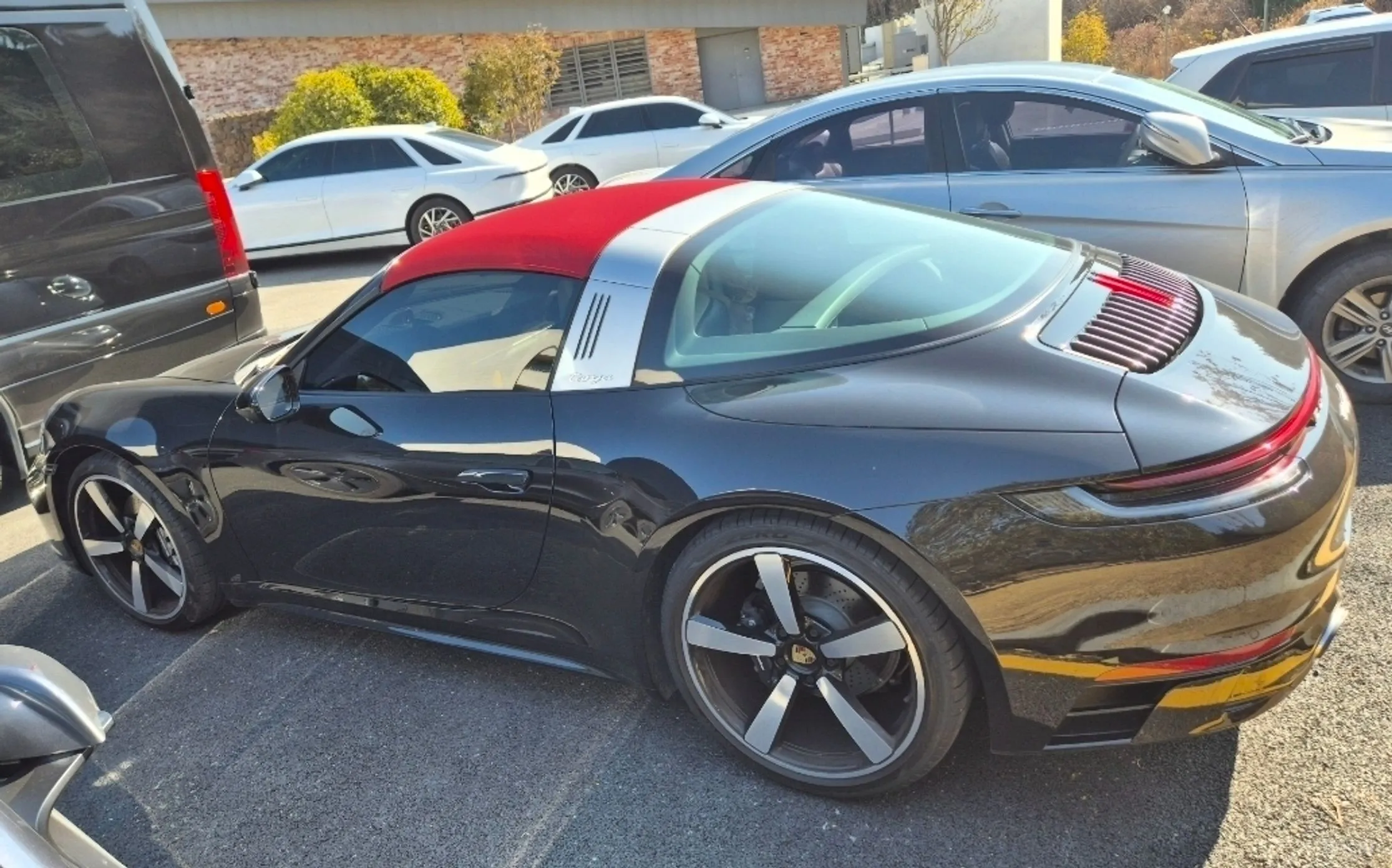Porsche 911 (992)