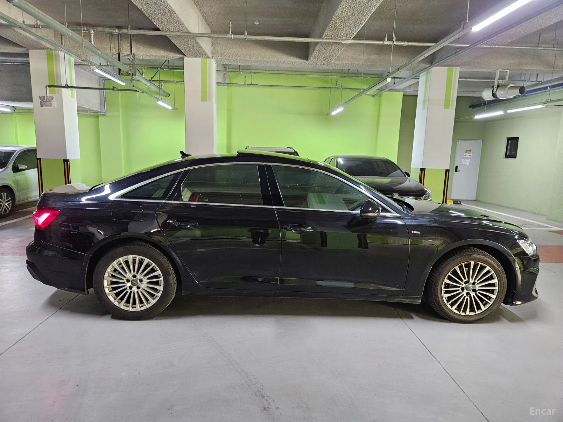 Audi A6 (C8) превью 4