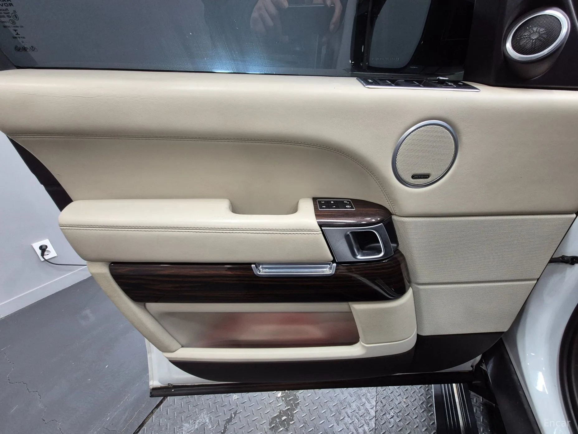 Land Rover Range Rover 4th Generation превью 10