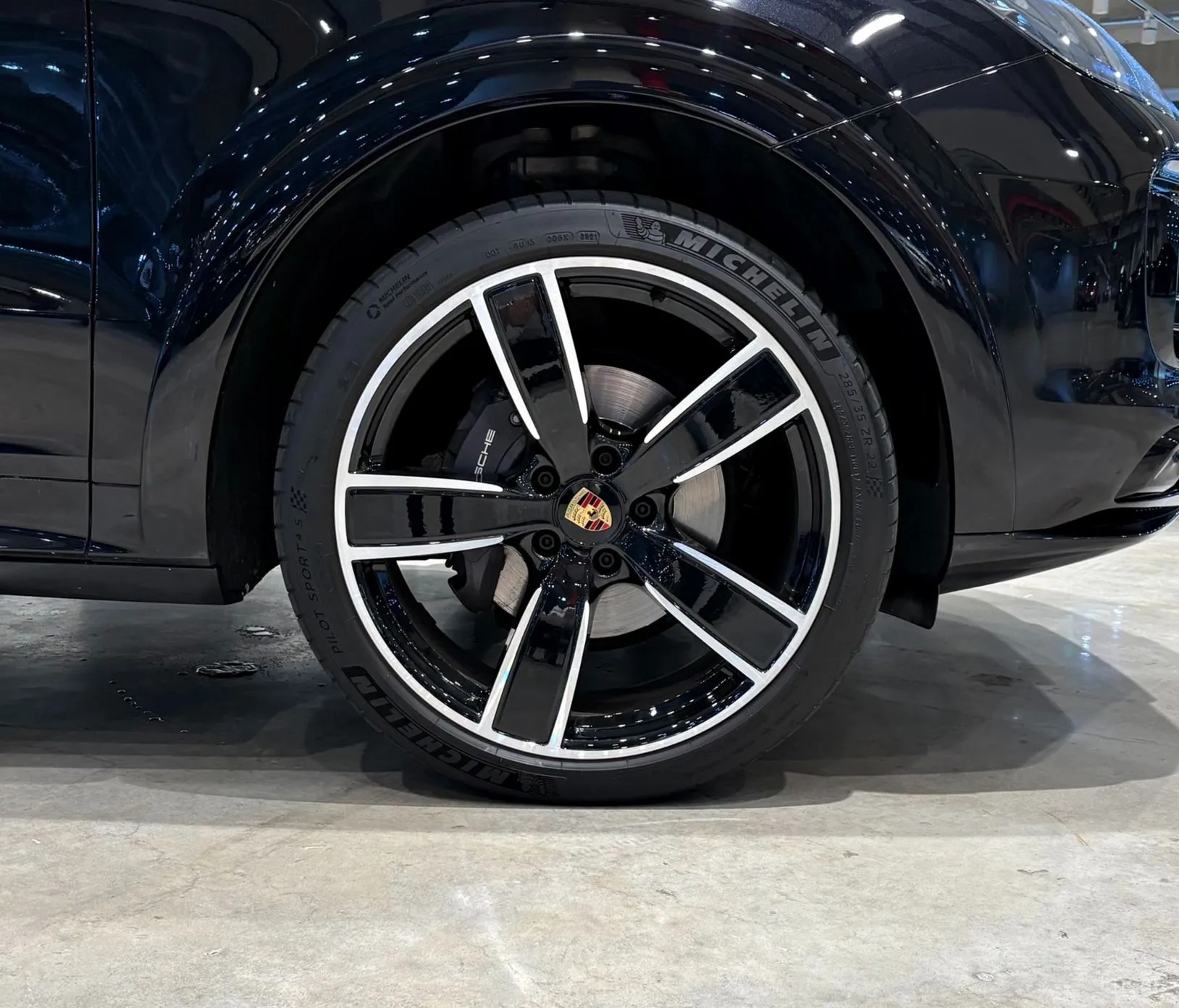 Porsche Cayenne (PO536) превью 9