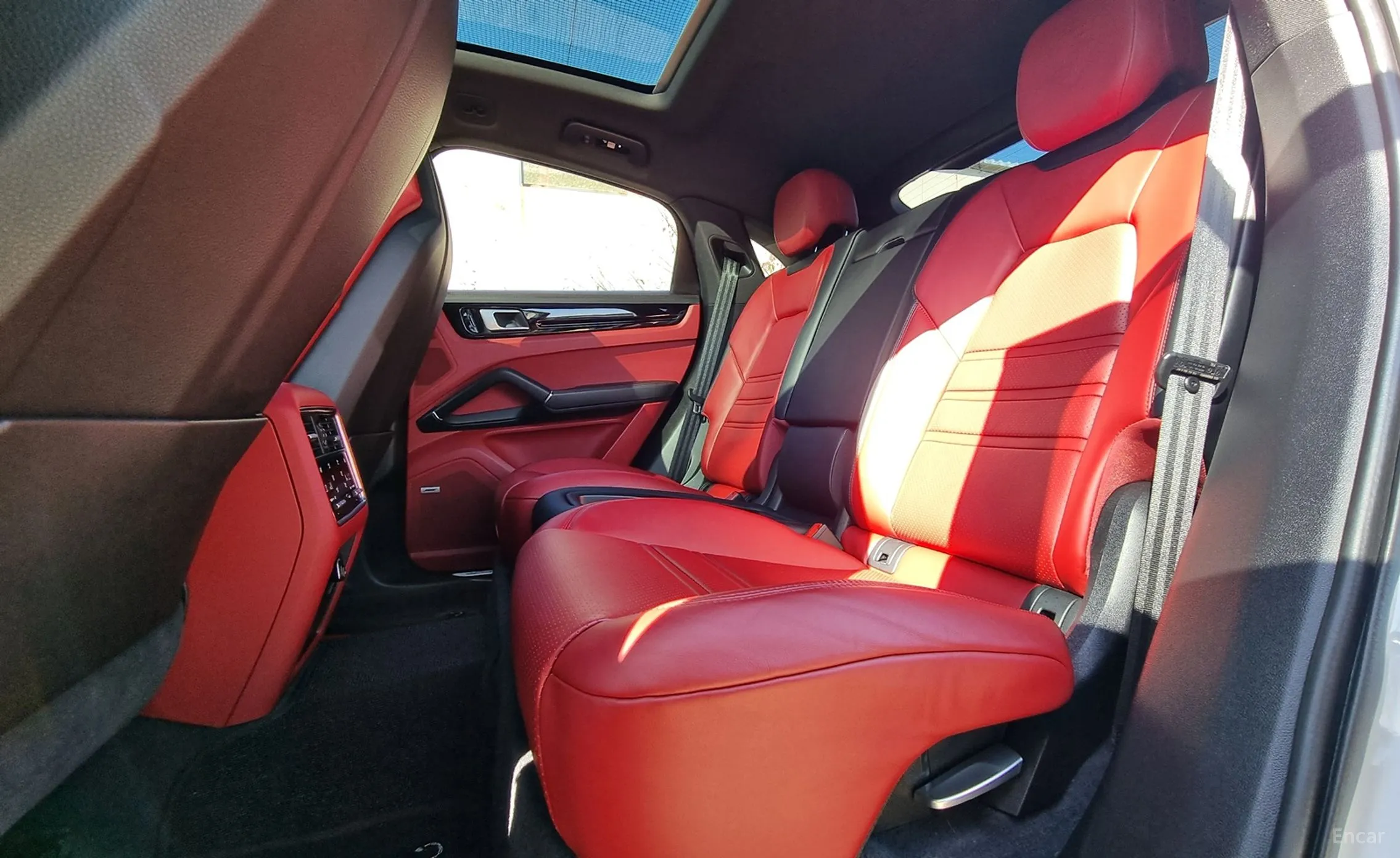 Porsche Cayenne (PO536) превью 11