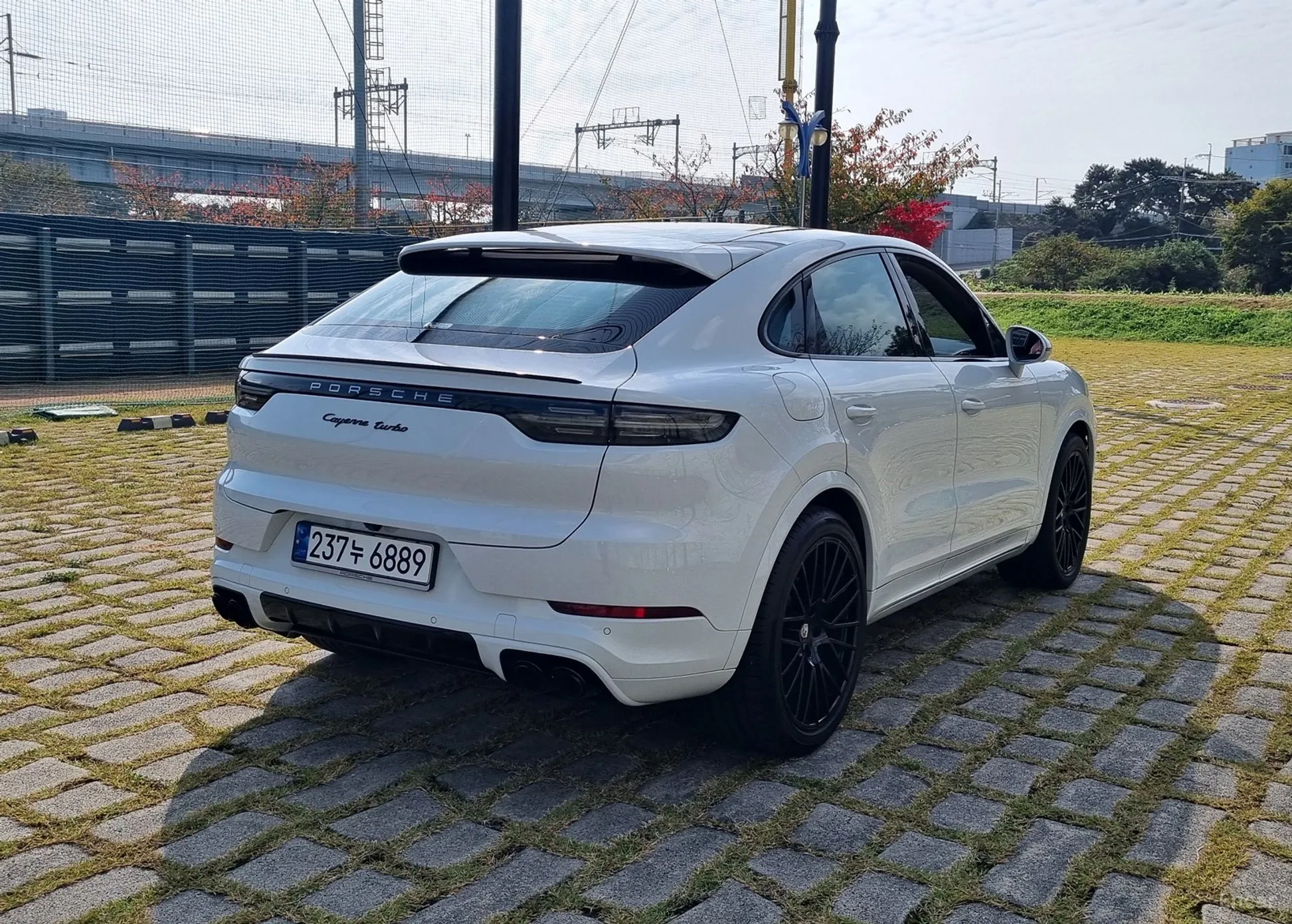 Porsche Cayenne (PO536) превью 8