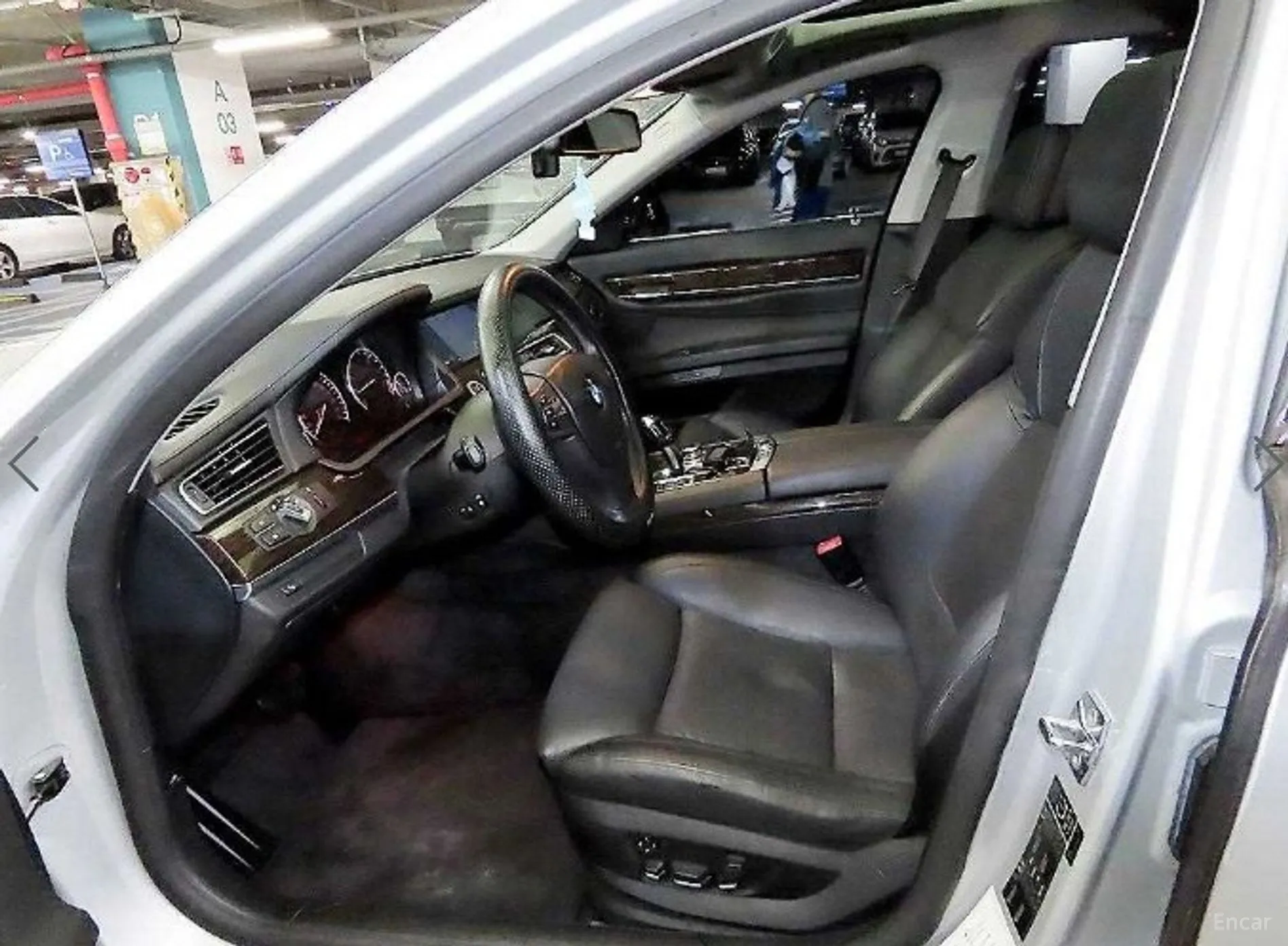 BMW 7 Series (F01) превью 6