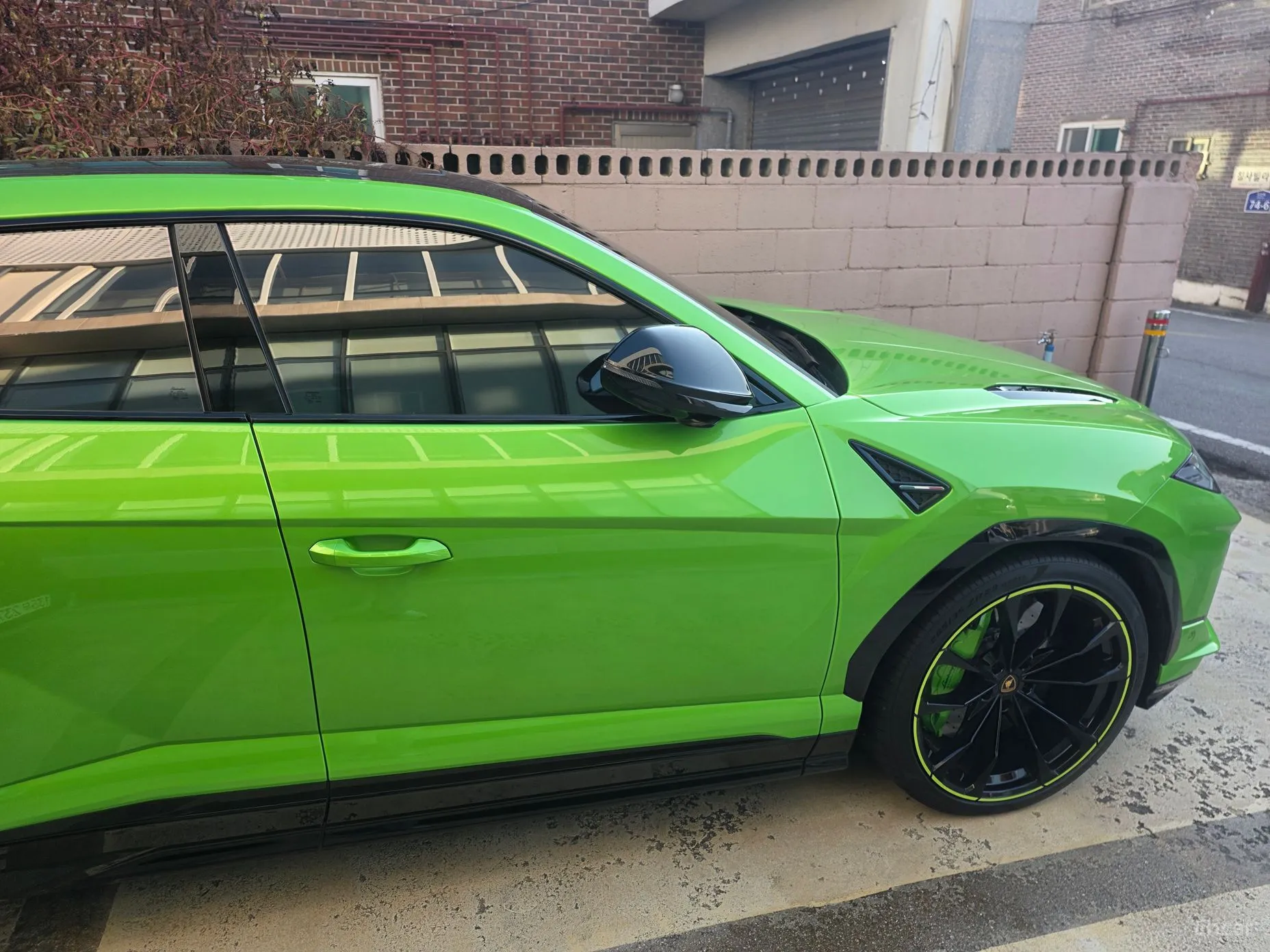 Lamborghini Urus превью 5