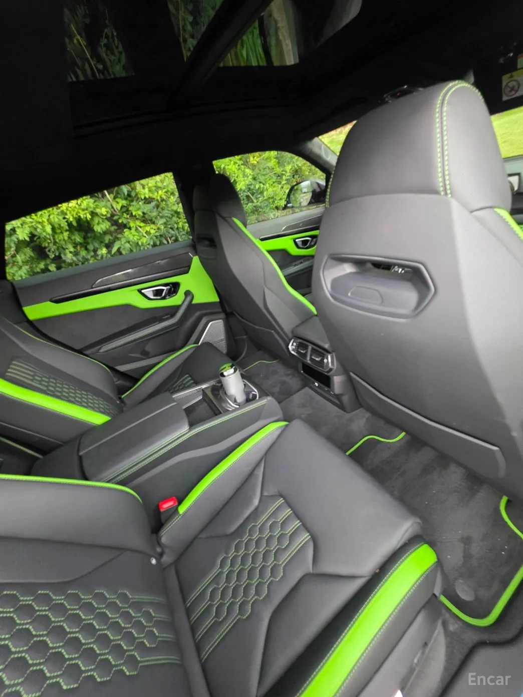 Lamborghini Urus превью 9