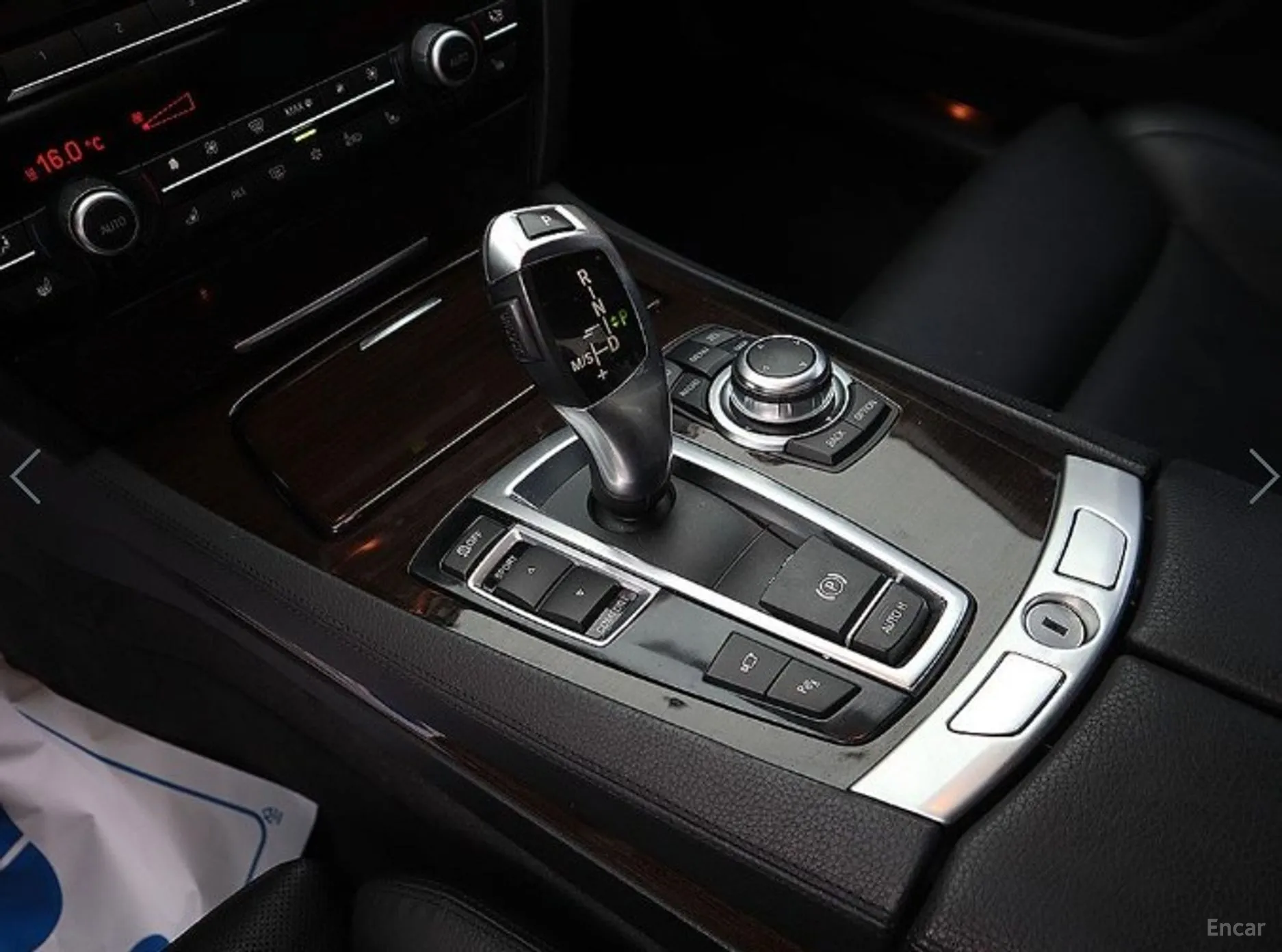 BMW 7 Series (F01) превью 12