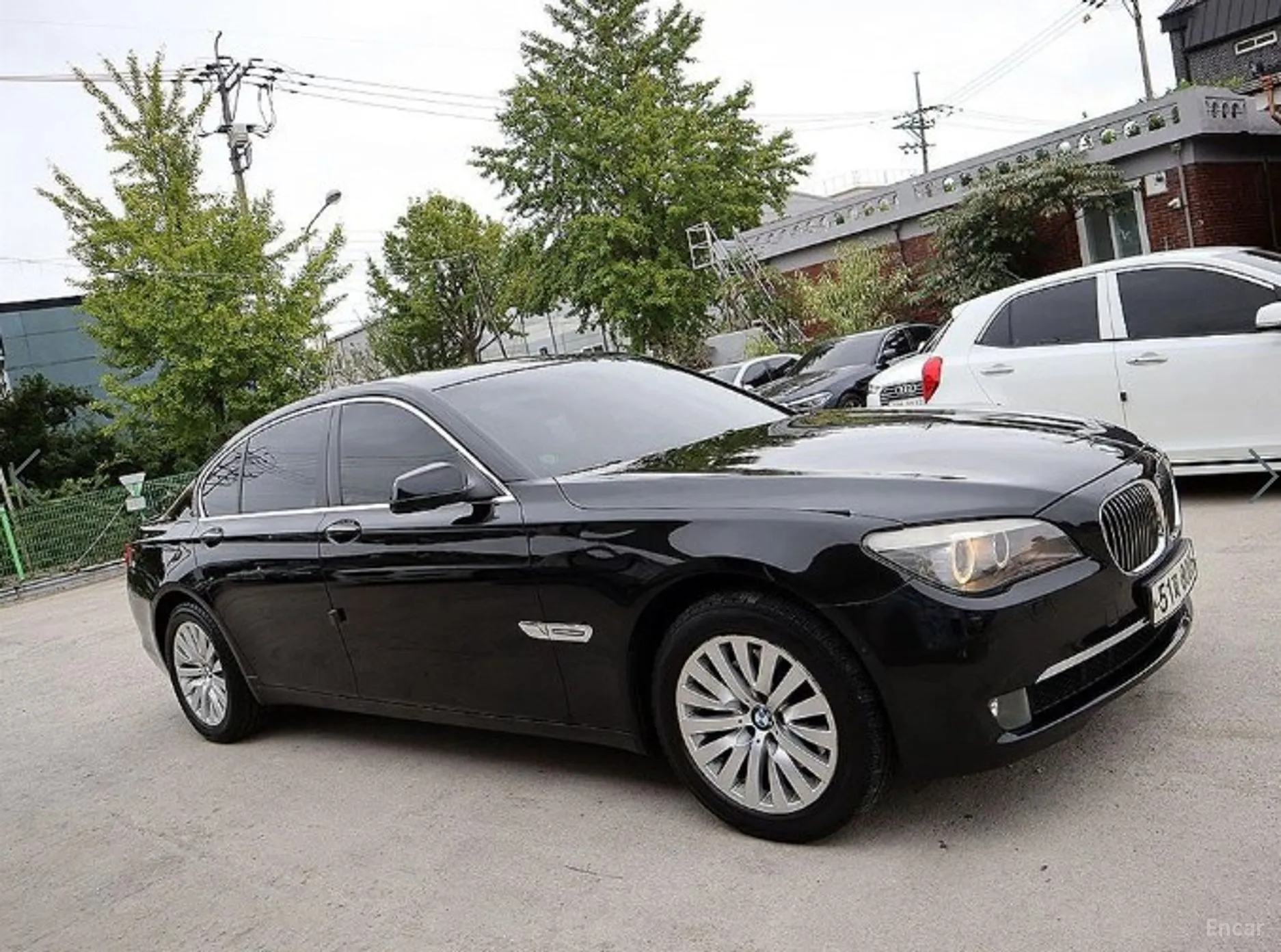 BMW 7 Series (F01) превью 20