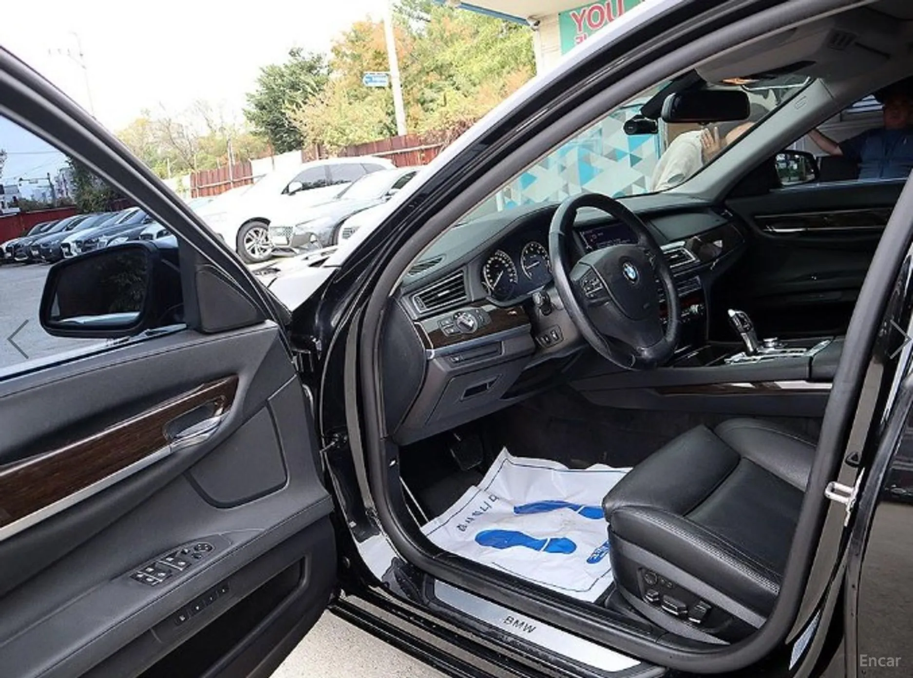 BMW 7 Series (F01) превью 6