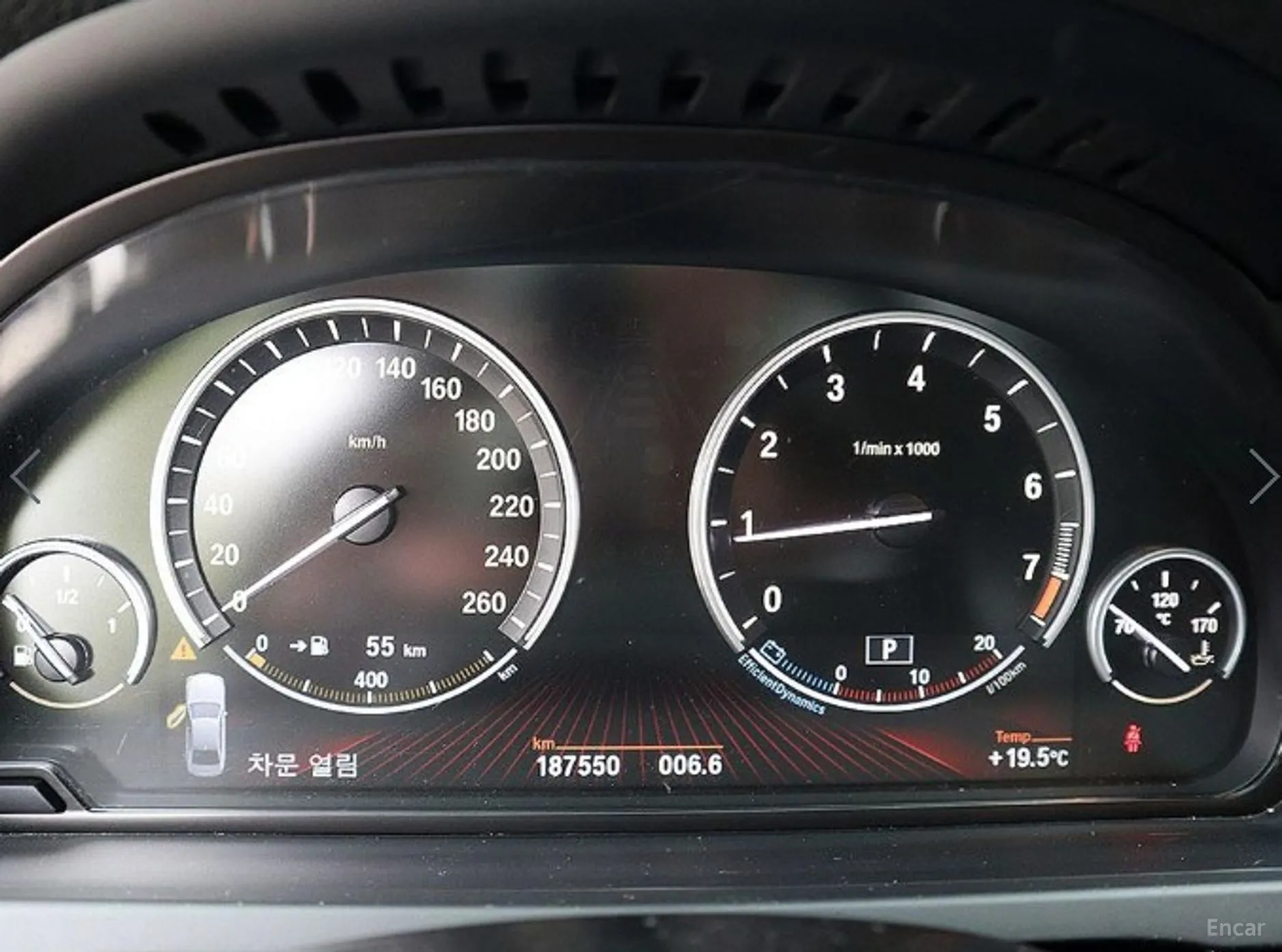 BMW 7 Series (F01) превью 9