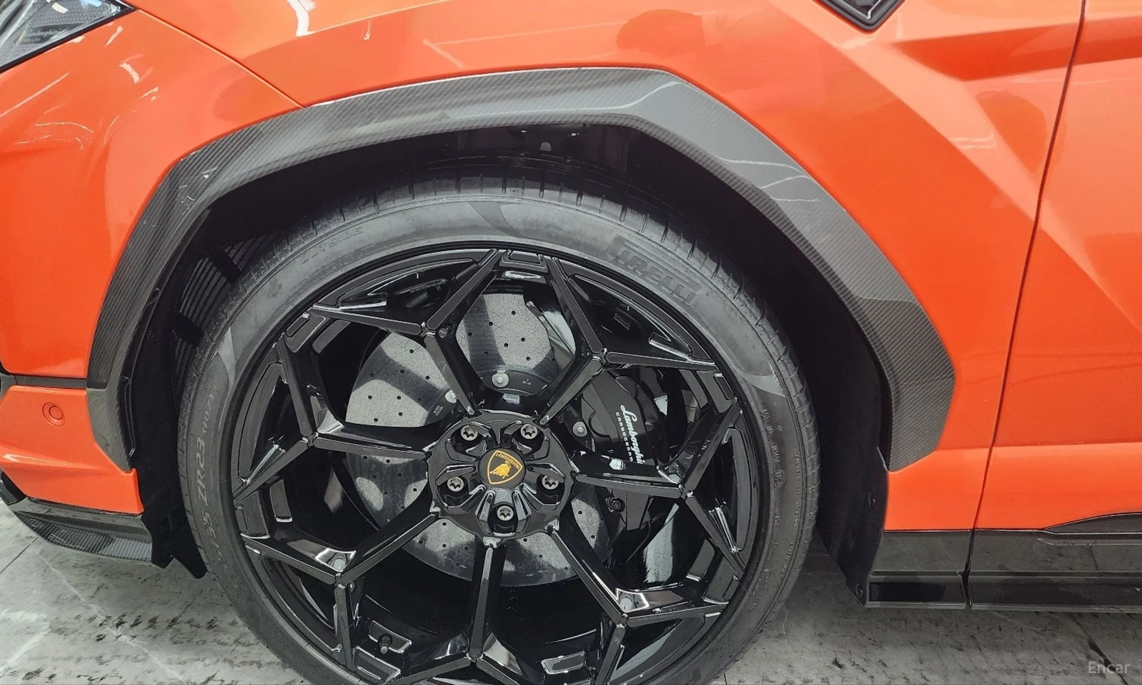 Lamborghini Urus превью 4