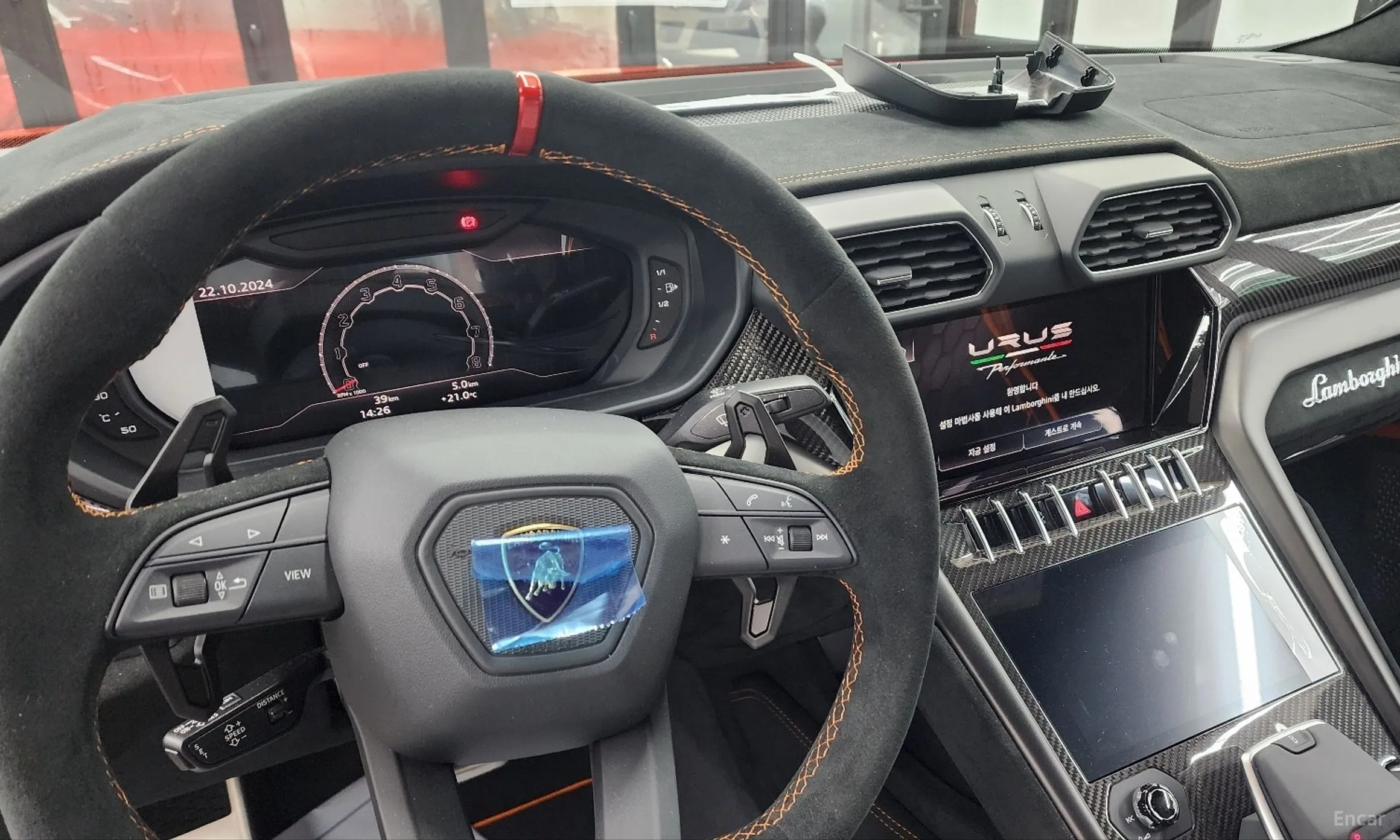 Lamborghini Urus превью 7