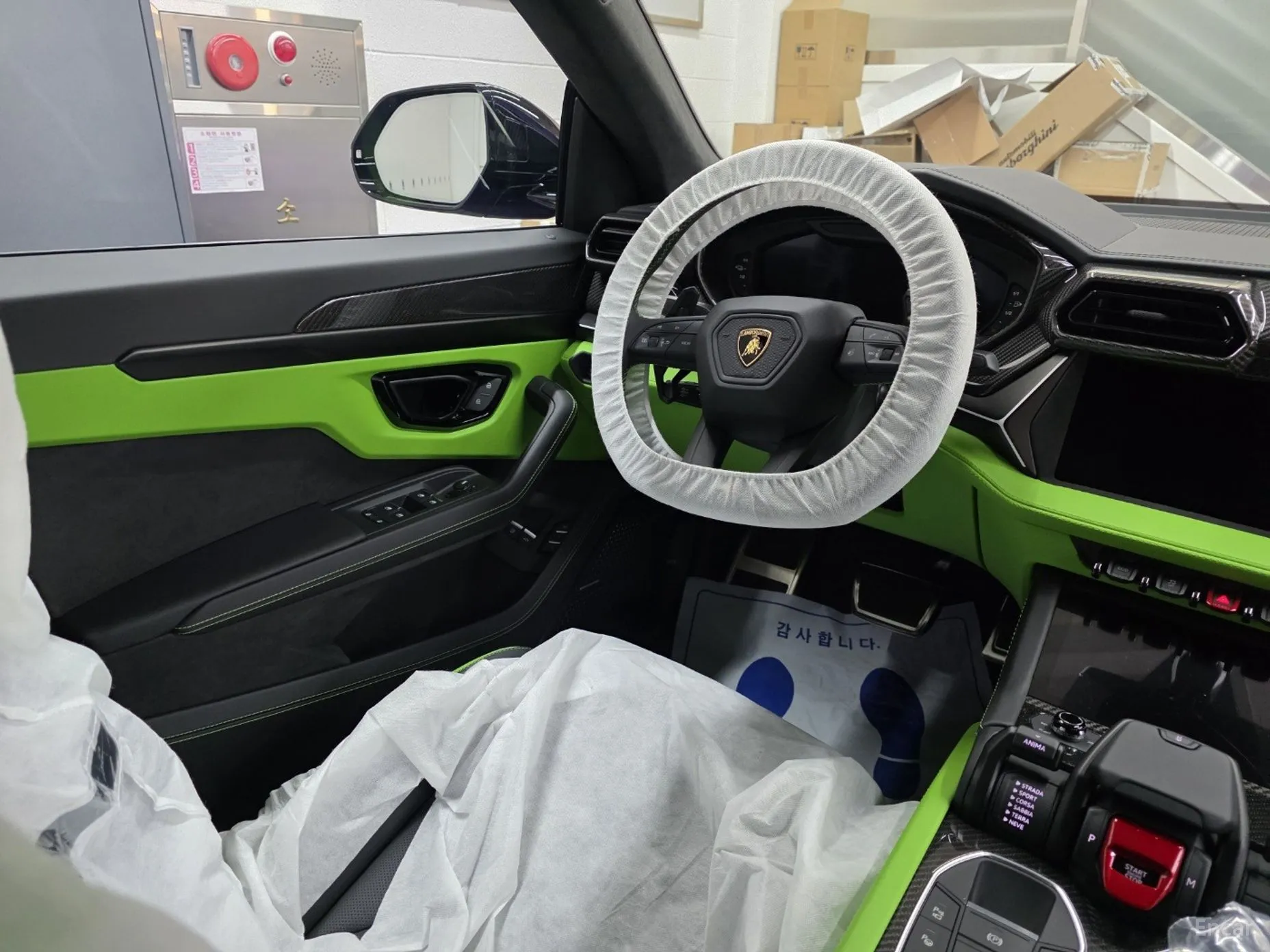 Lamborghini Urus превью 10