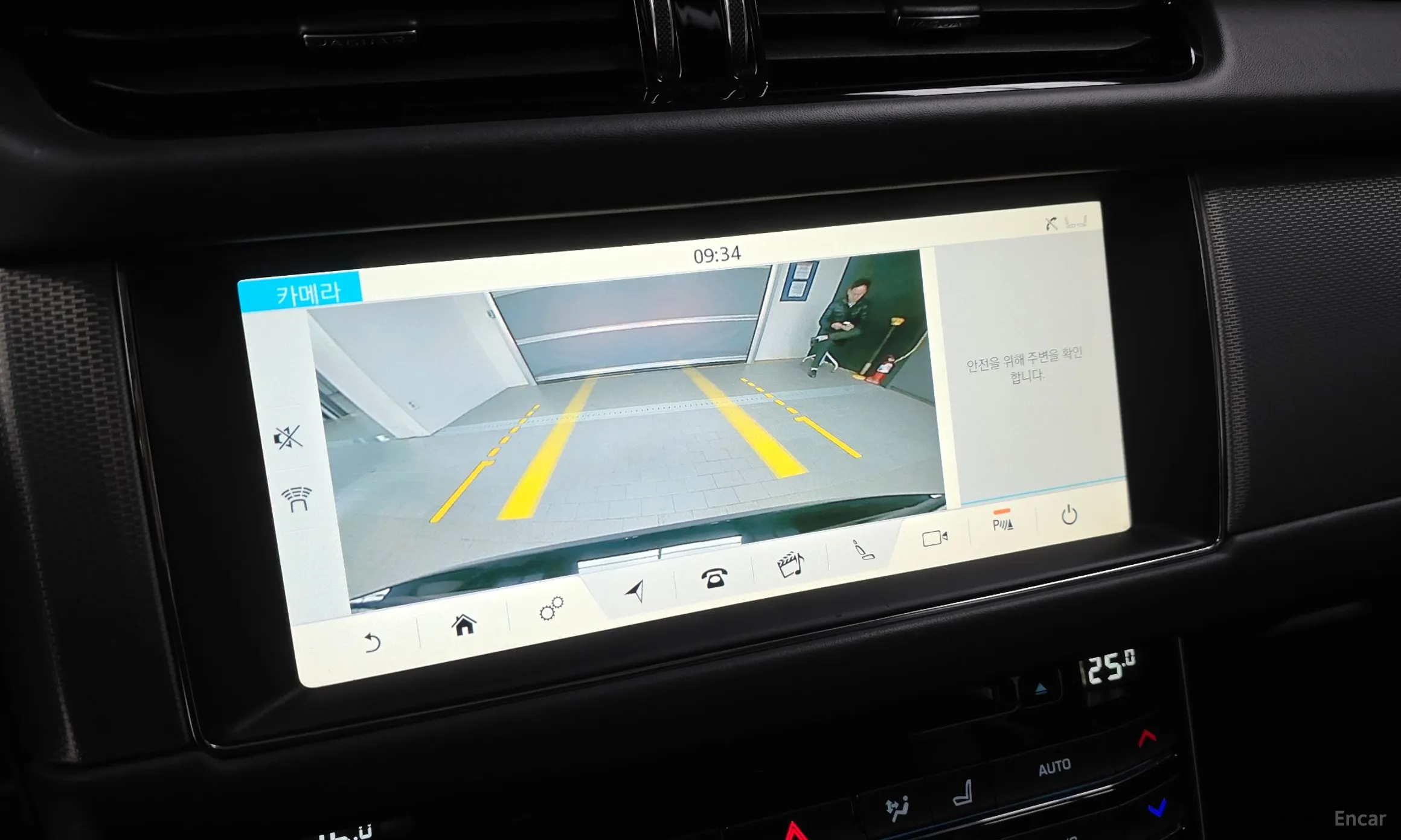 Jaguar XF (x260) превью 15