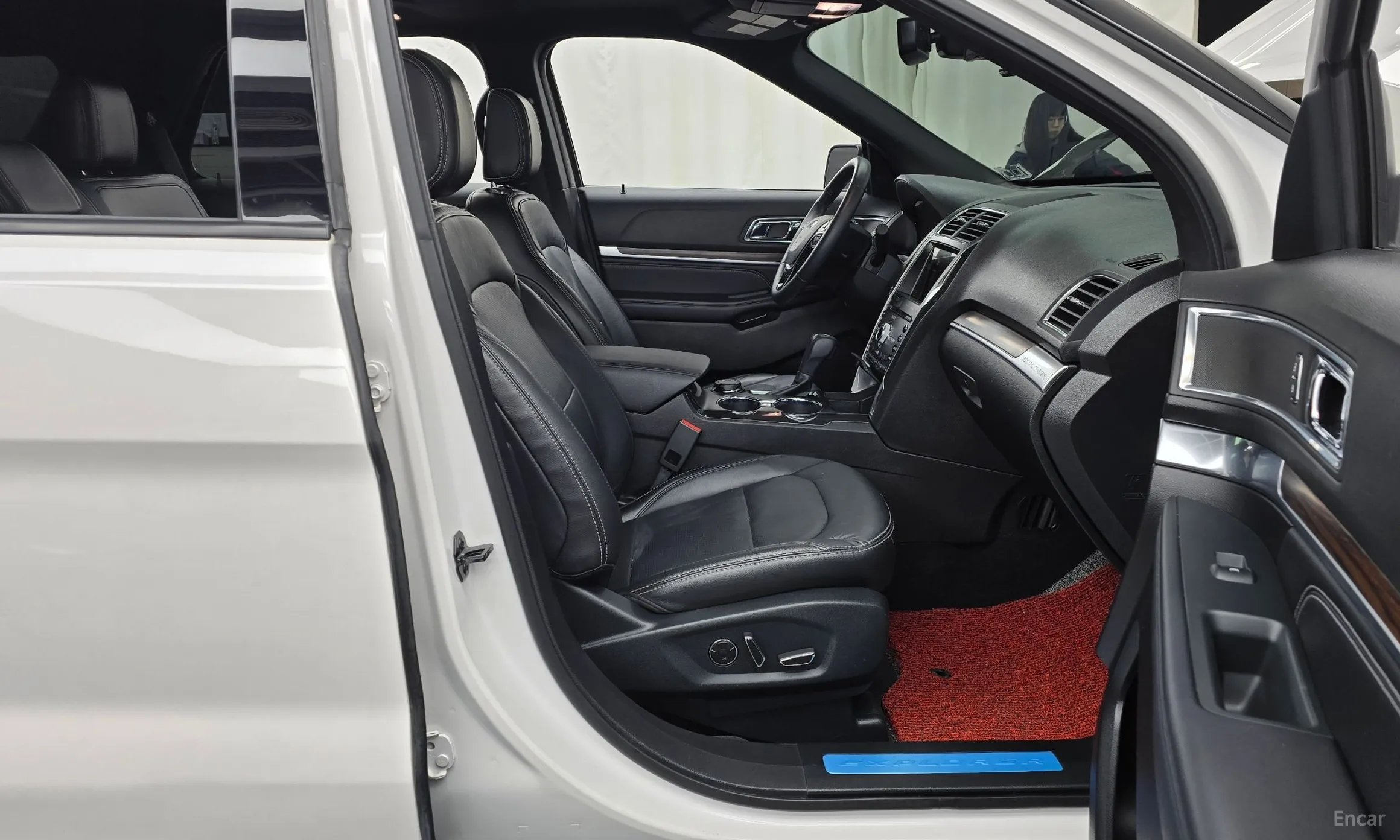 Ford Explorer превью 11