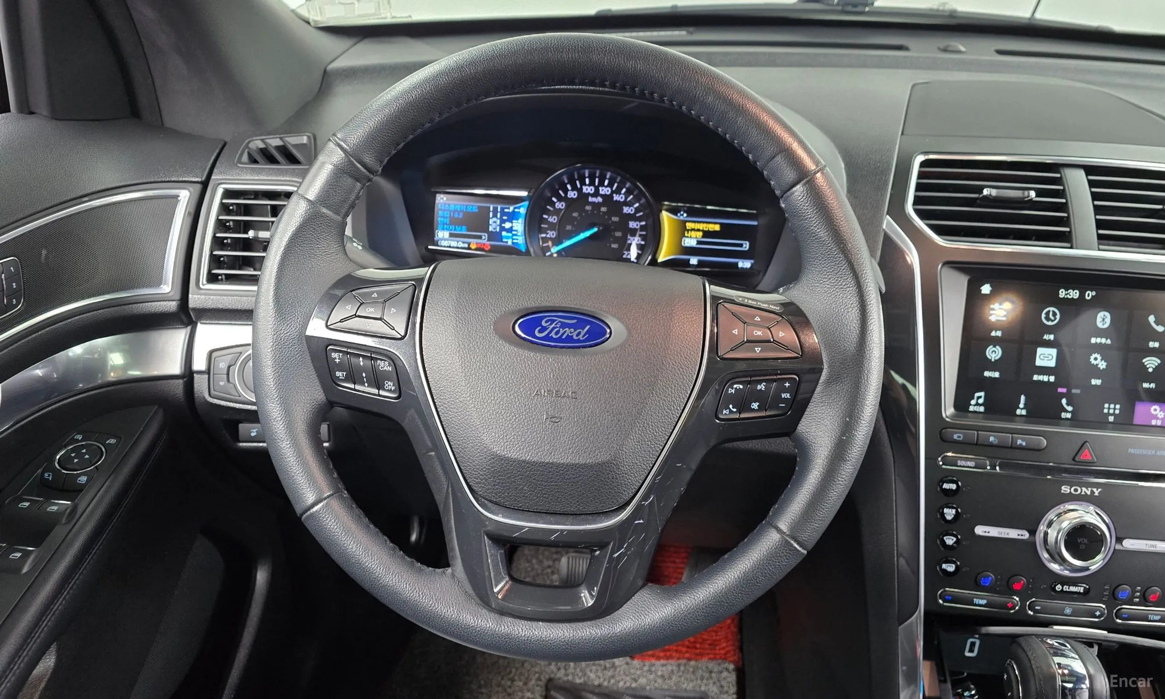 Ford Explorer превью 13