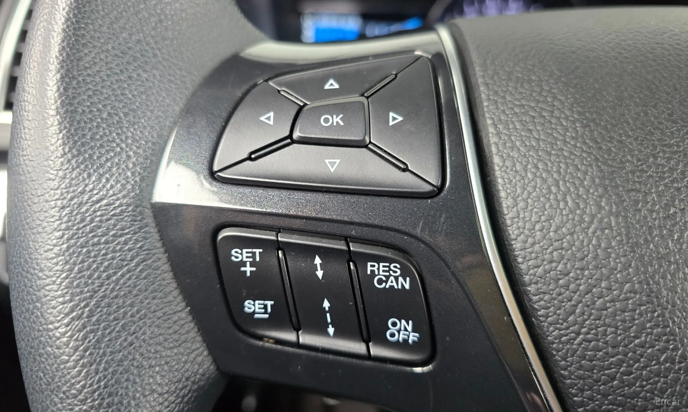 Ford Explorer превью 19