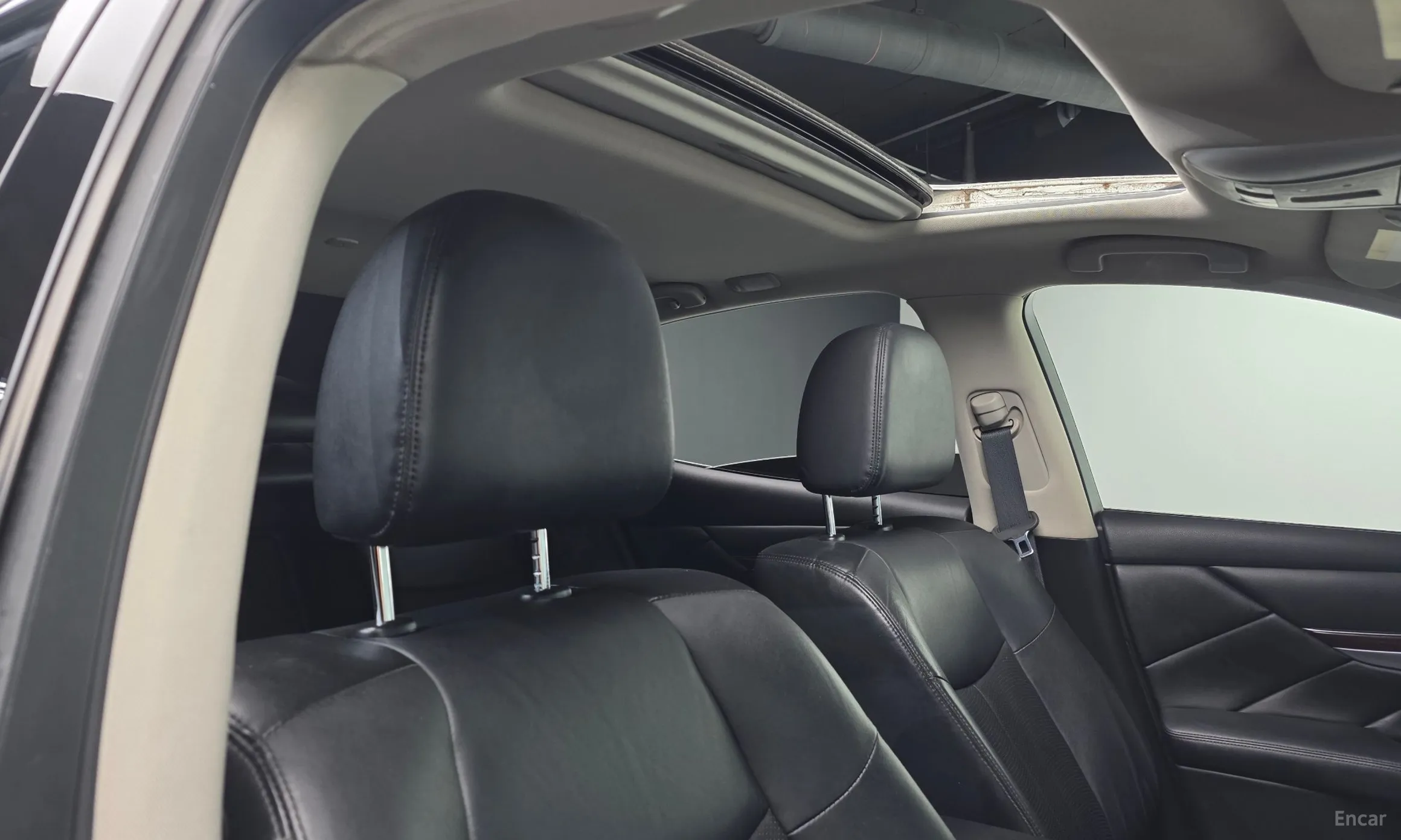 Infiniti Q70 превью 18