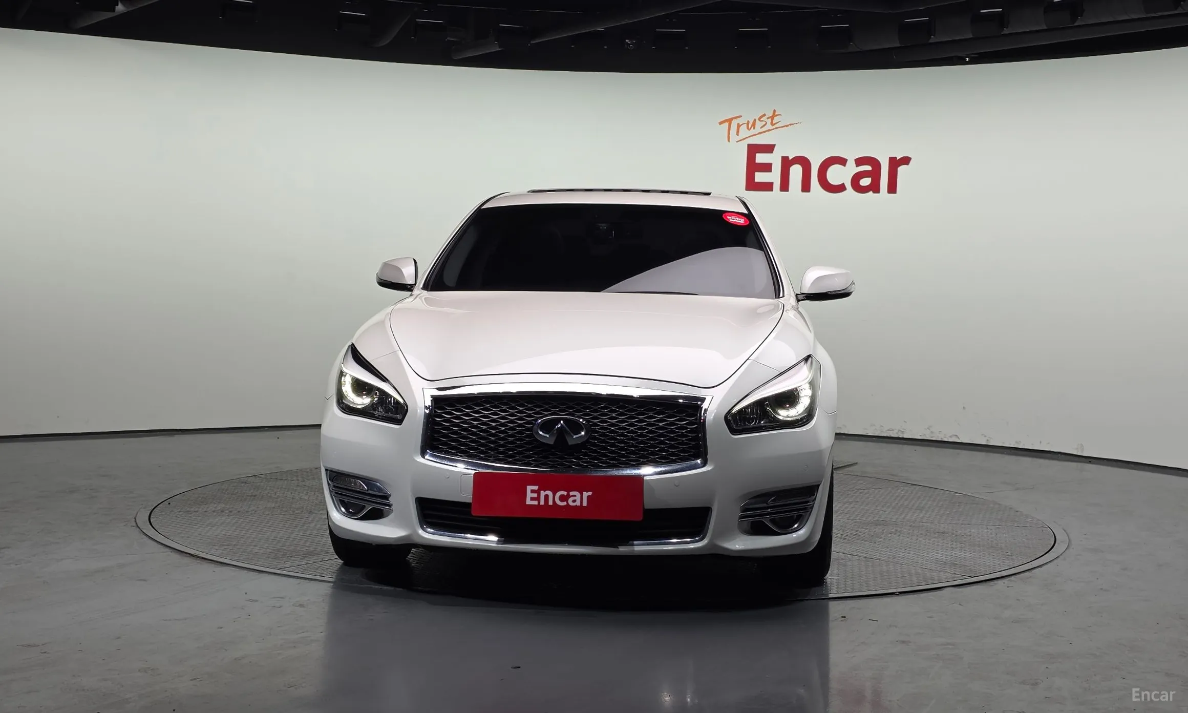 Infiniti Q70 превью 3
