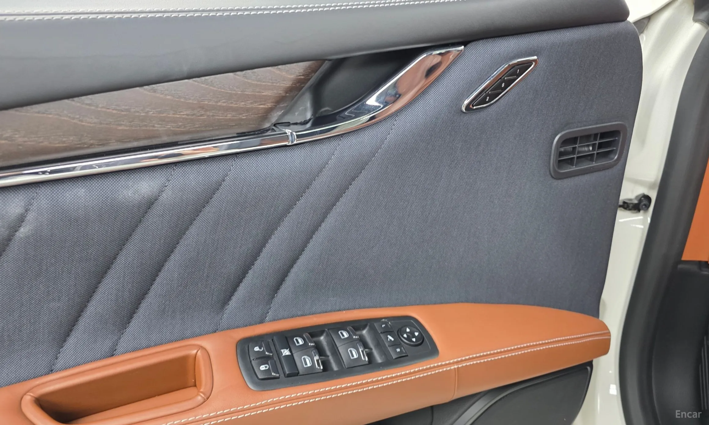 Maserati Quattroporte превью 17