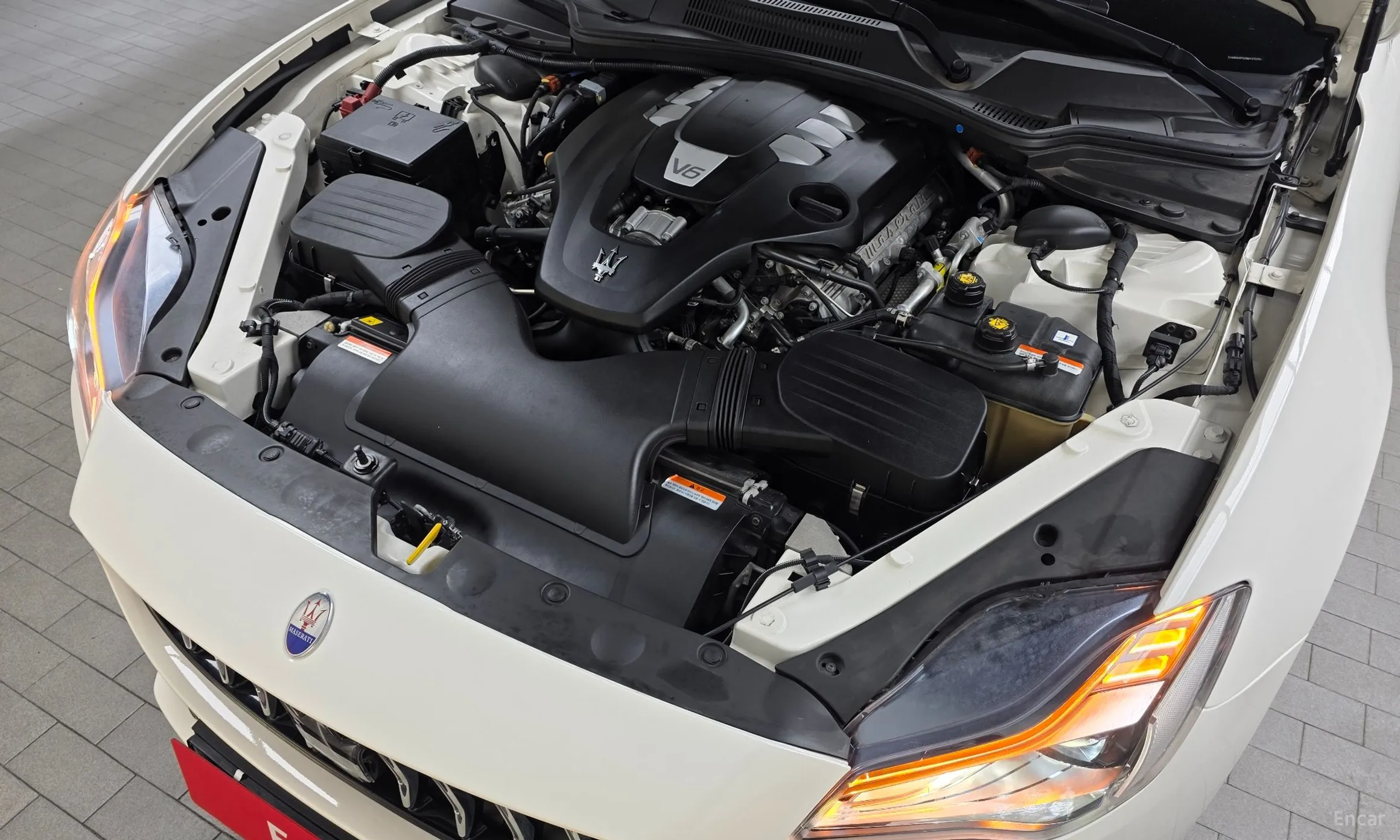 Maserati Quattroporte превью 6