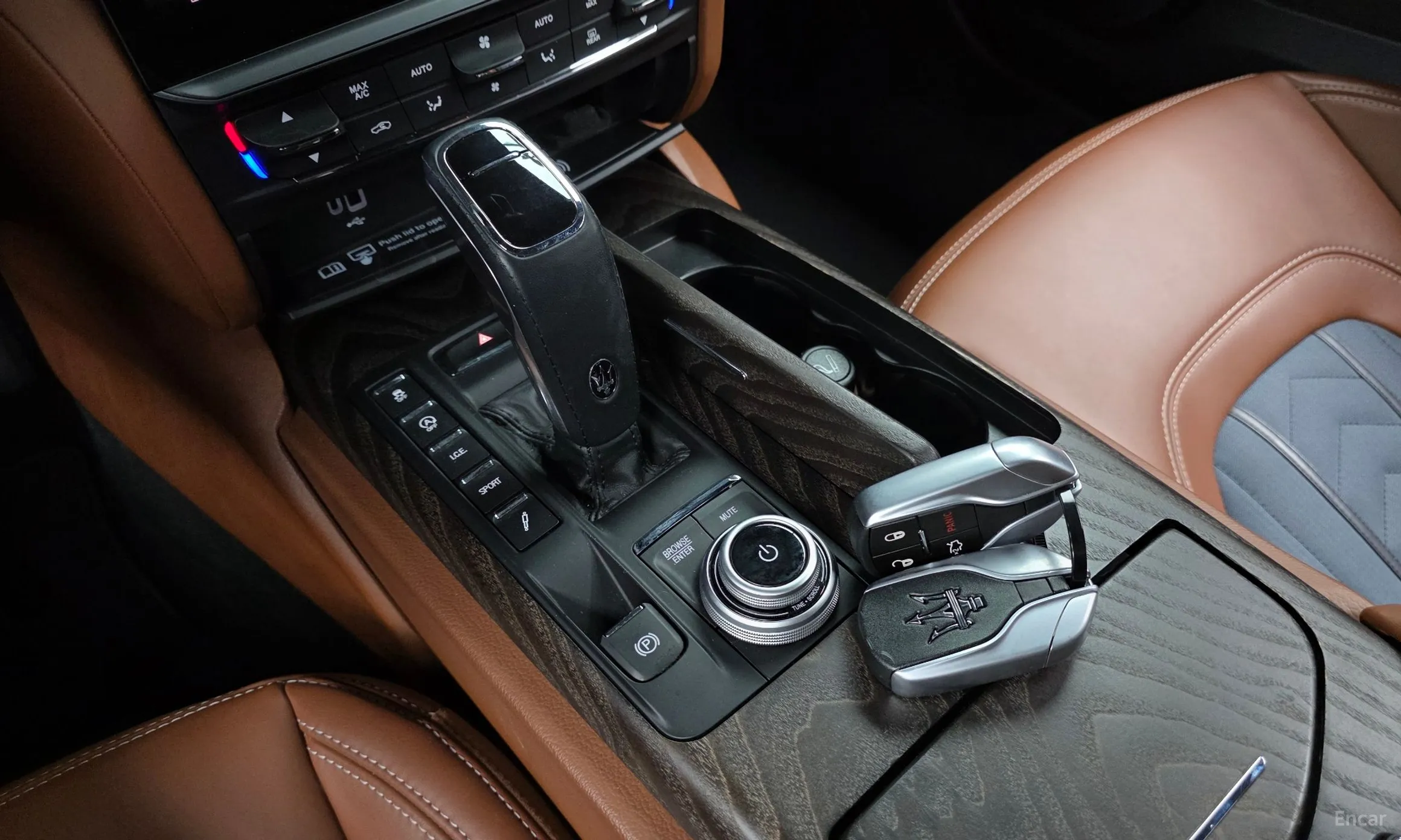 Maserati Quattroporte превью 9