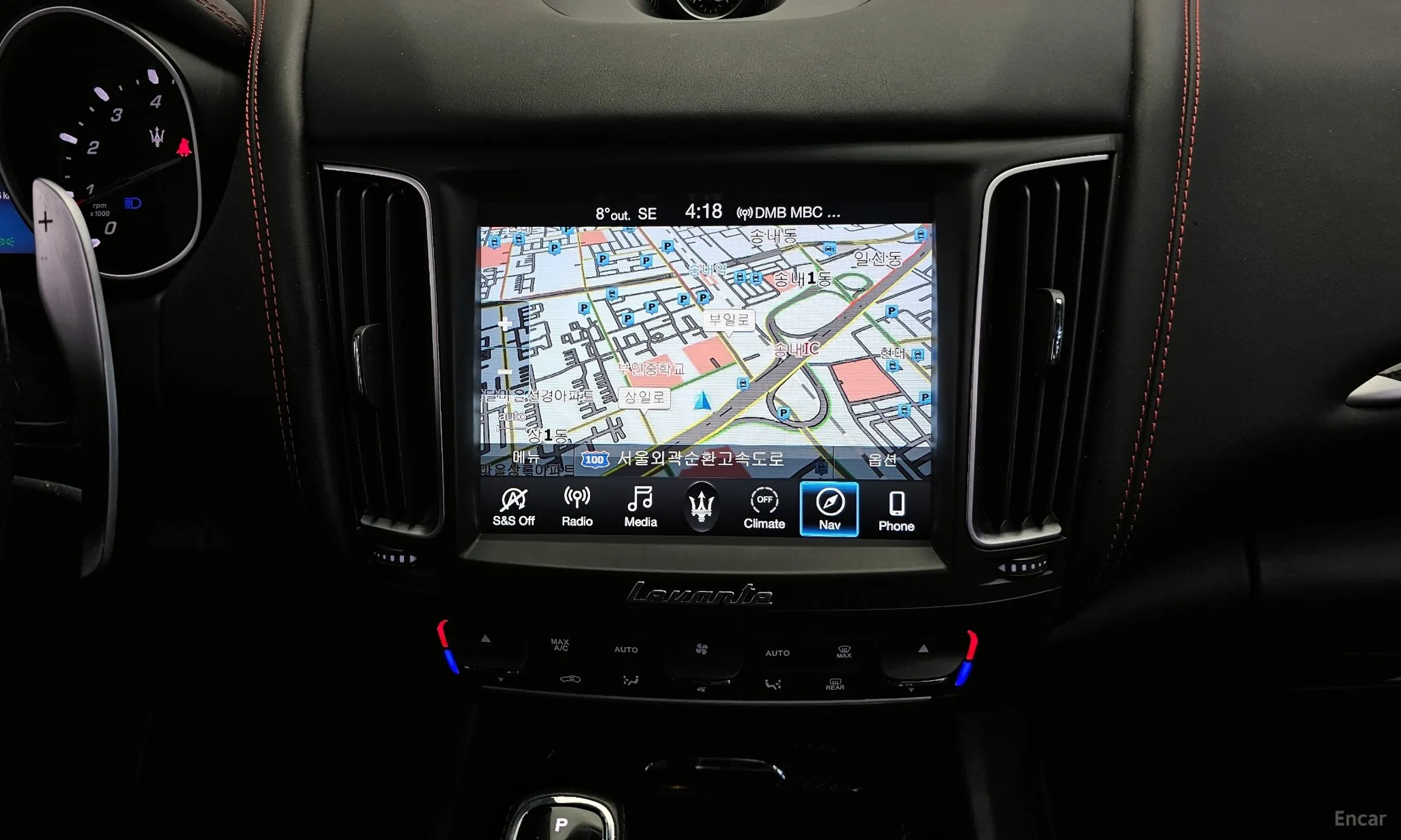 Maserati Levante превью 14