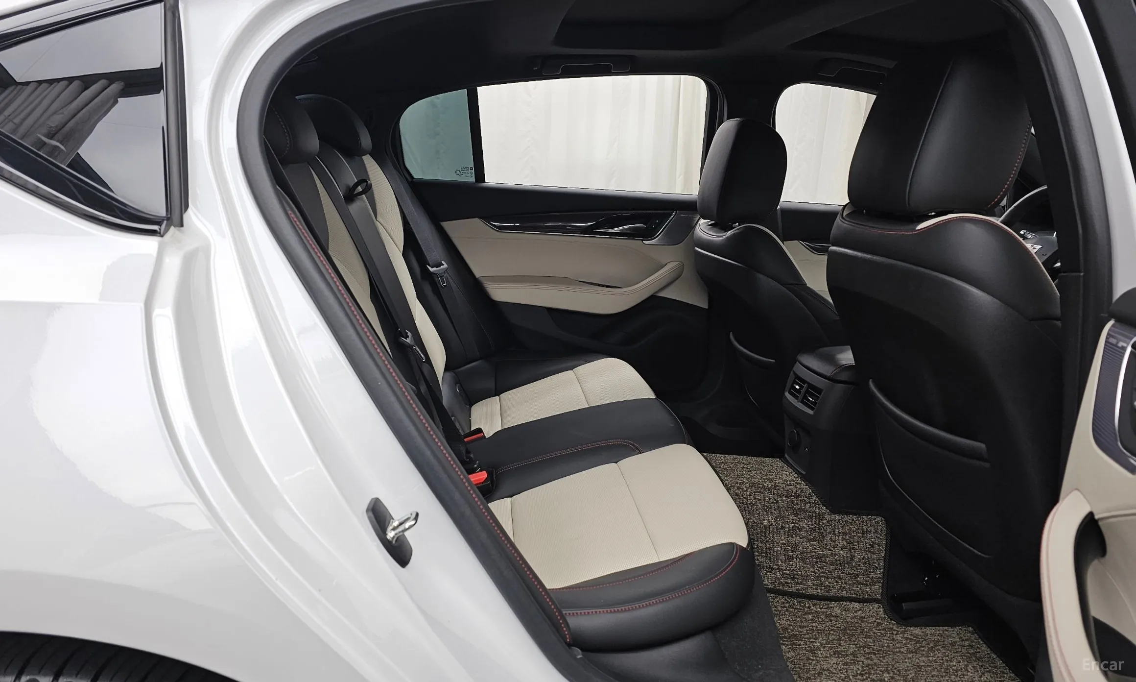 Cadillac CT5 превью 12