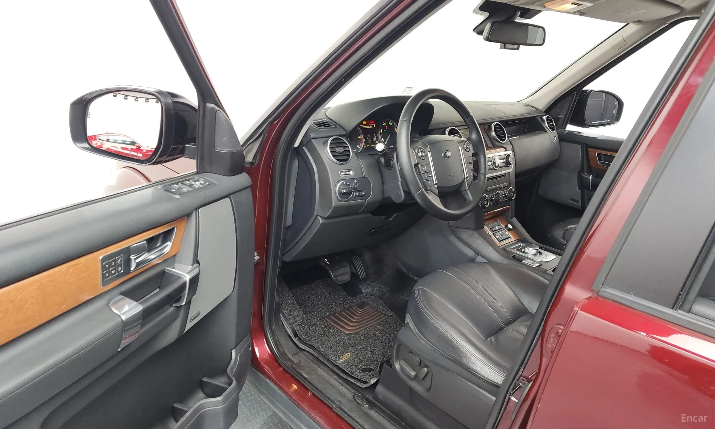 Land Rover Discovery 4 превью 10