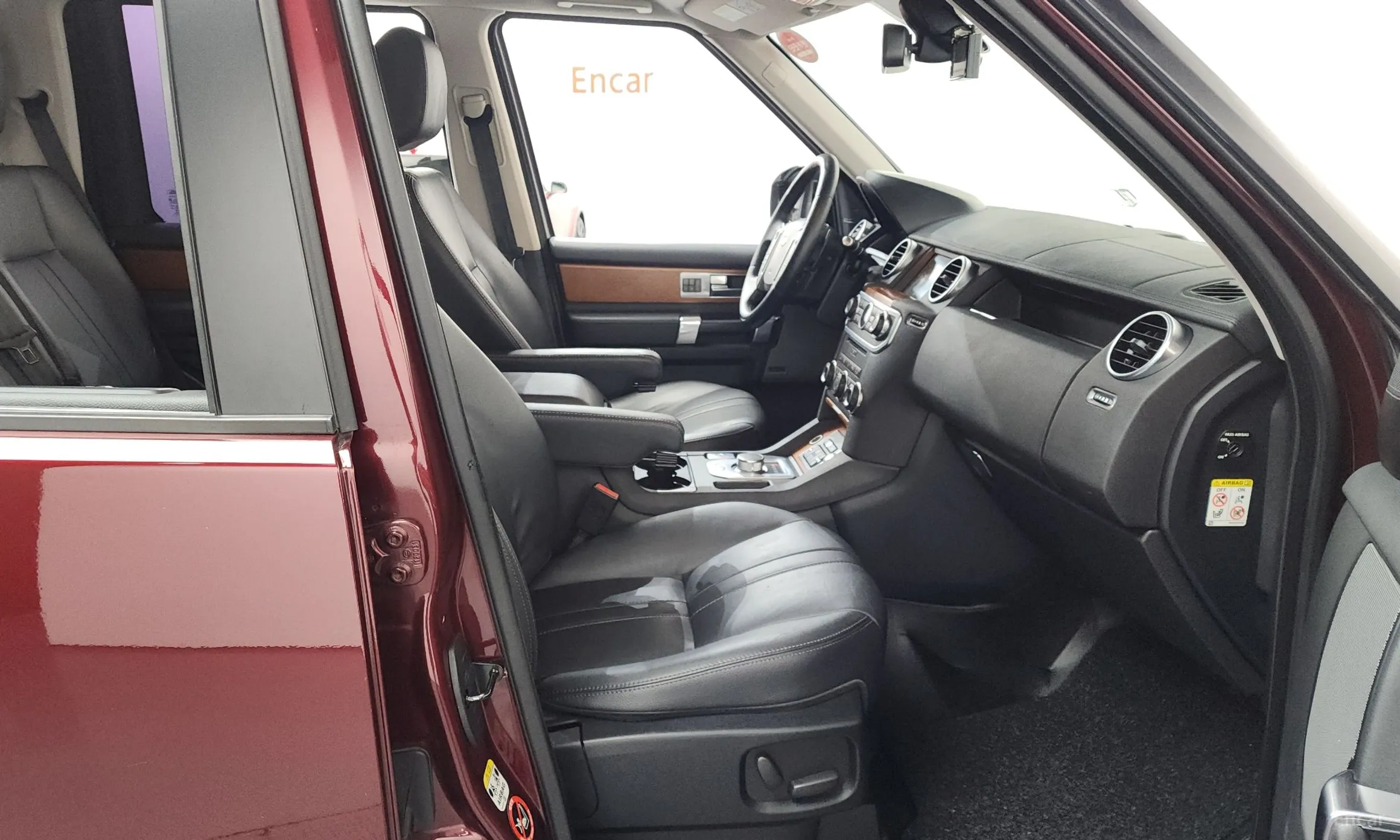 Land Rover Discovery 4 превью 11