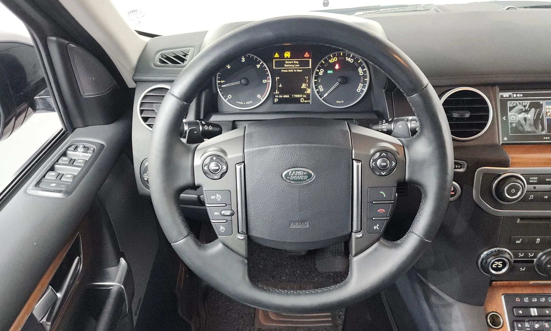 Land Rover Discovery 4 превью 13
