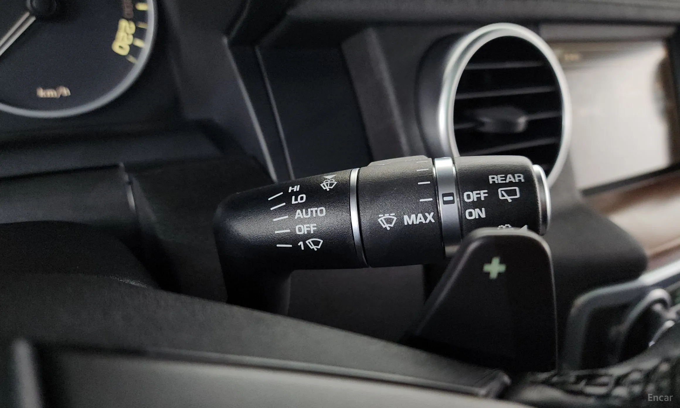 Land Rover Discovery 4 превью 14