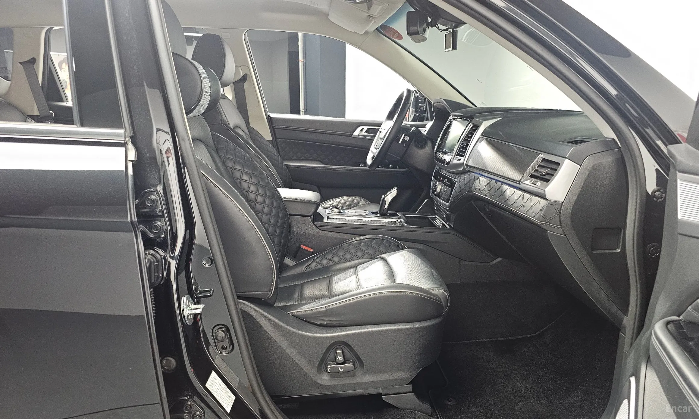 KG Mobility (SsangYong) Rexton превью 11