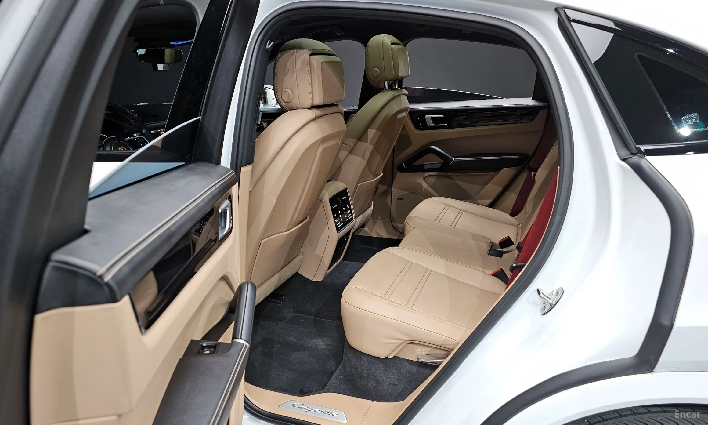 Porsche Cayenne (PO536) превью 11