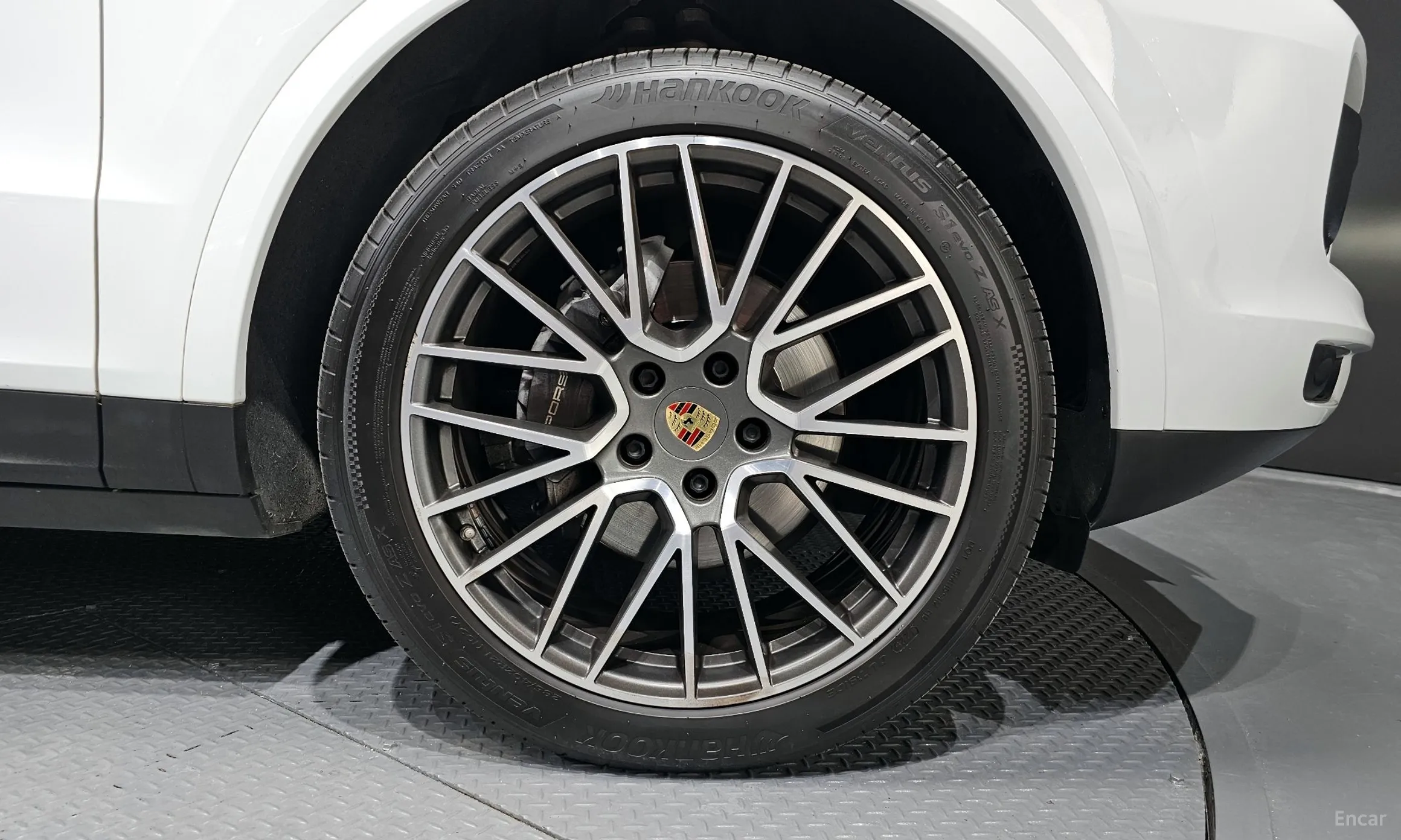 Porsche Cayenne (PO536) превью 5