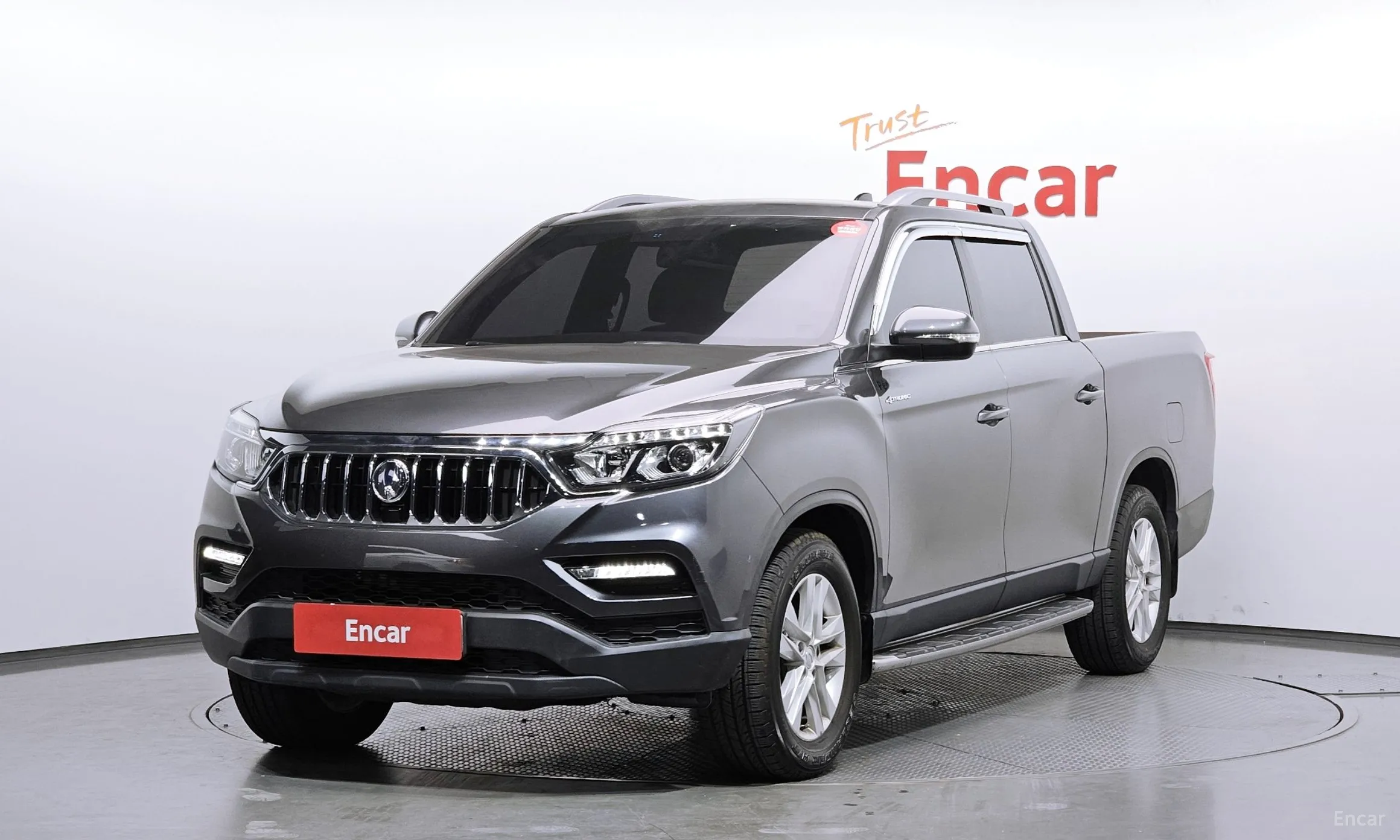 Rexton Sports Khan