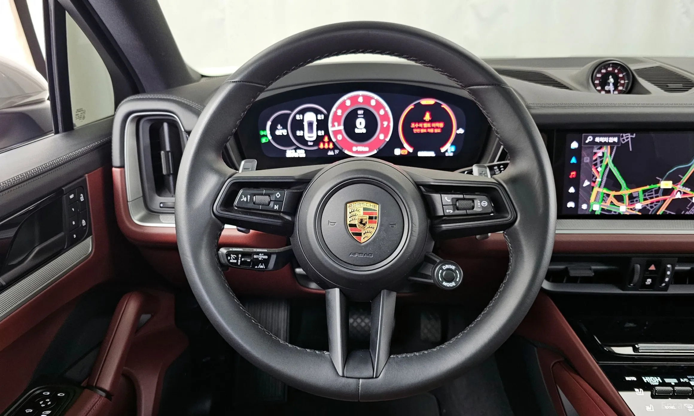 Porsche Cayenne (PO536) превью 13
