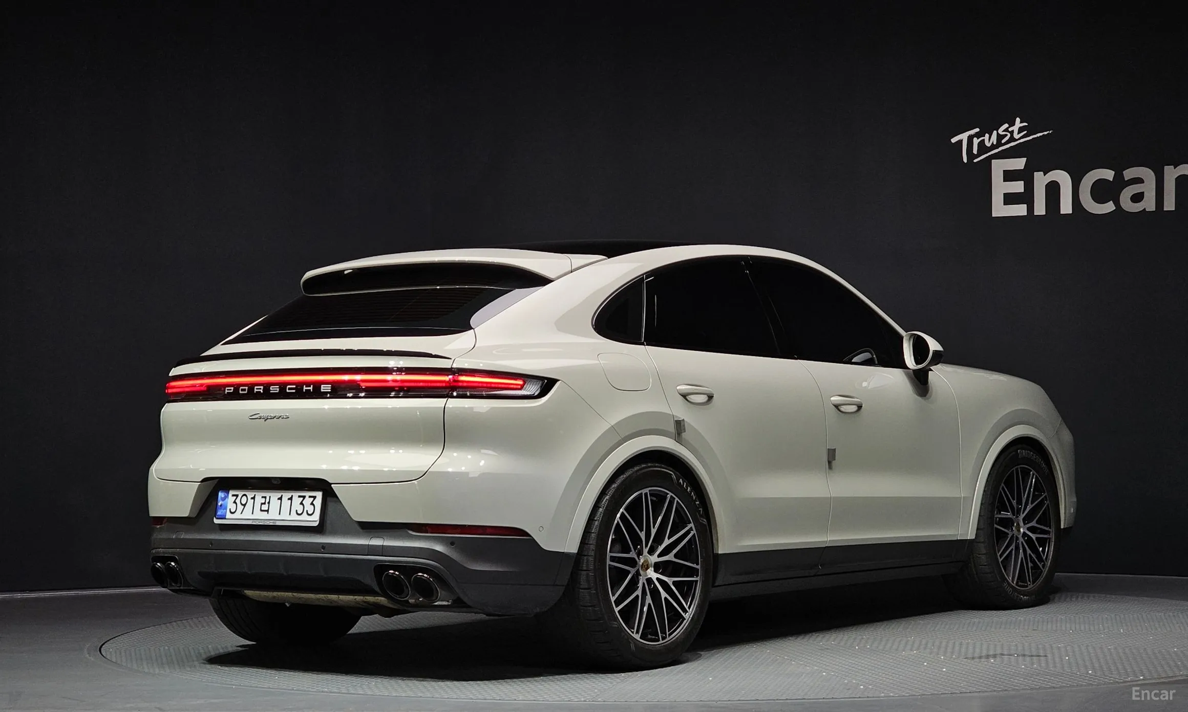 Porsche Cayenne (PO536) превью 2