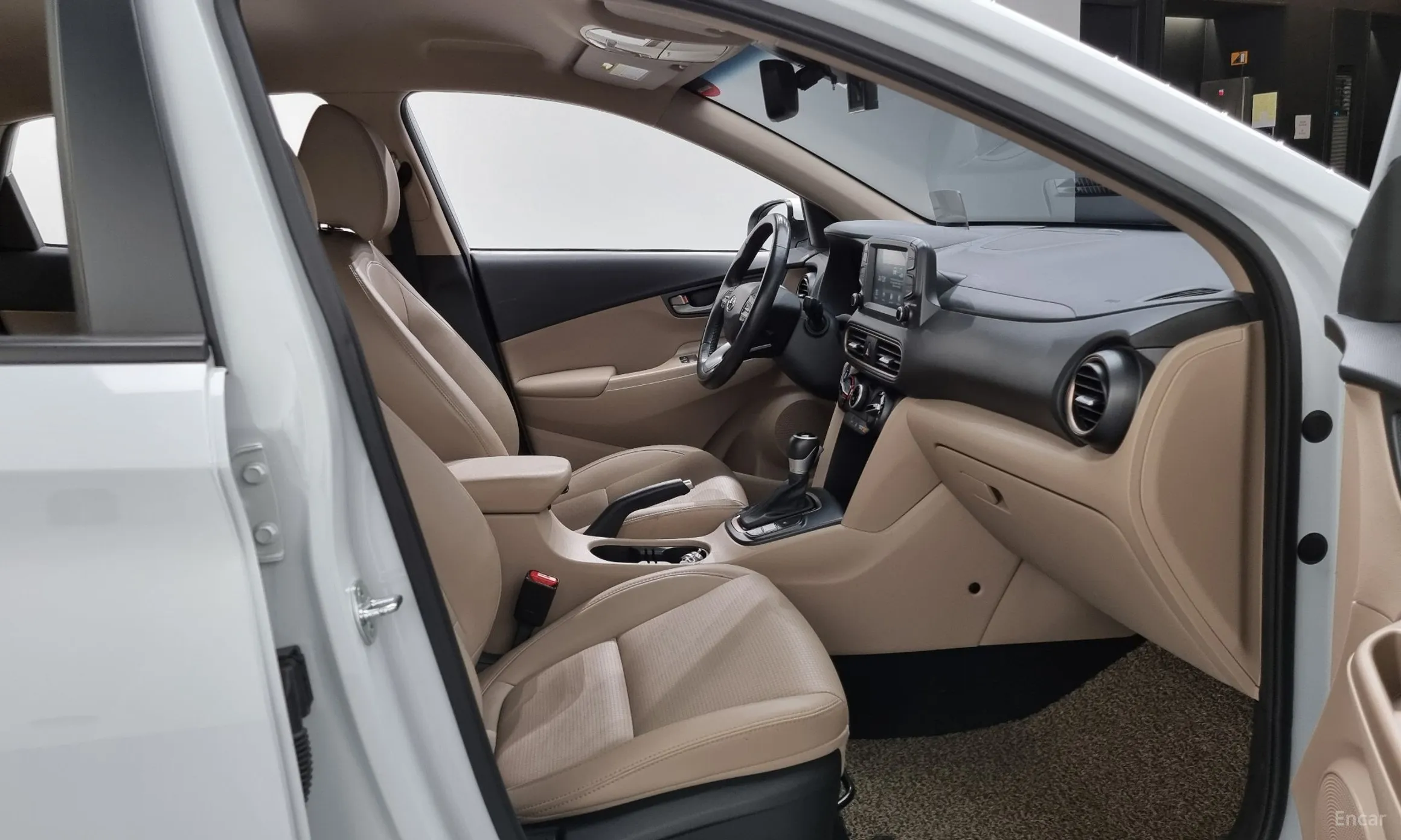 Hyundai Kona превью 10