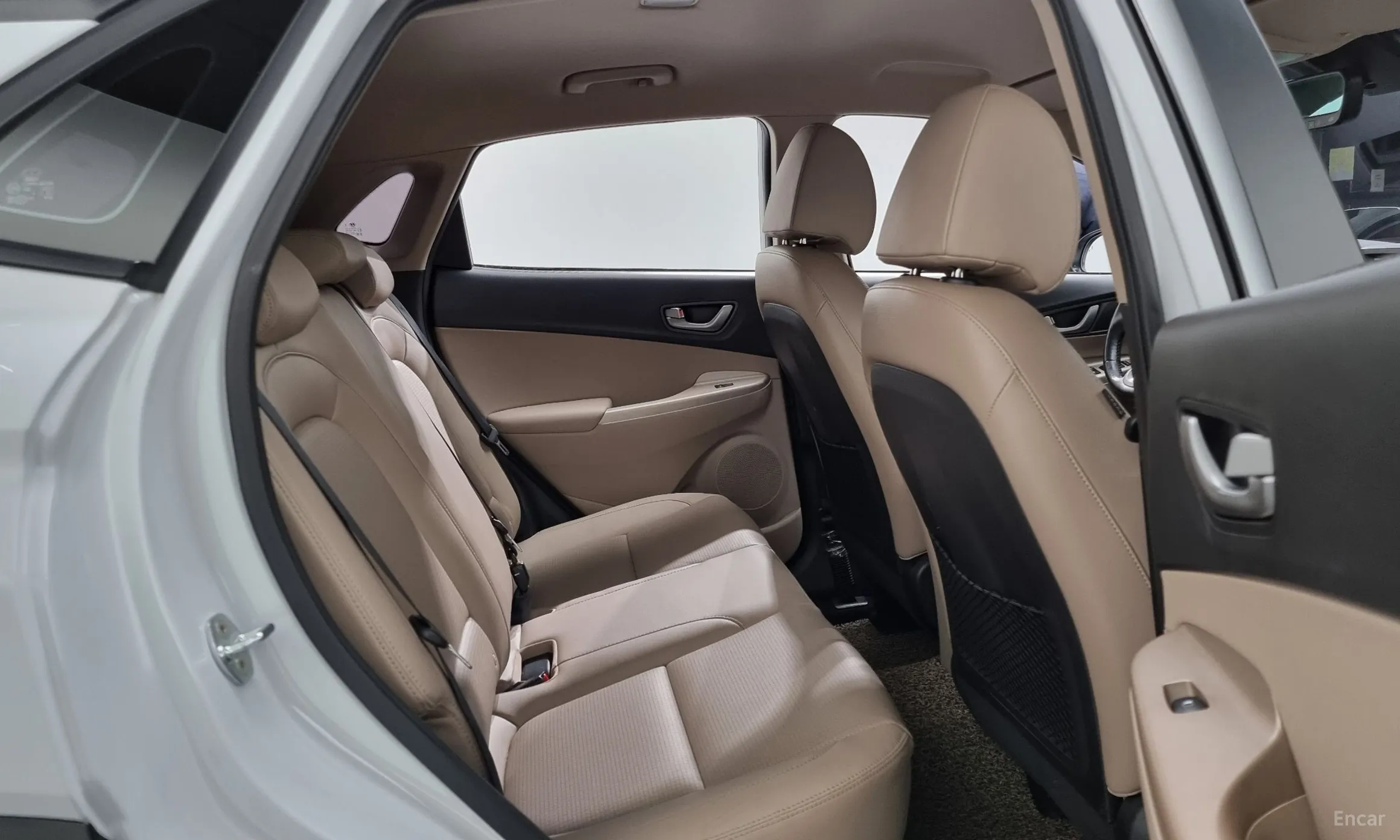 Hyundai Kona превью 13