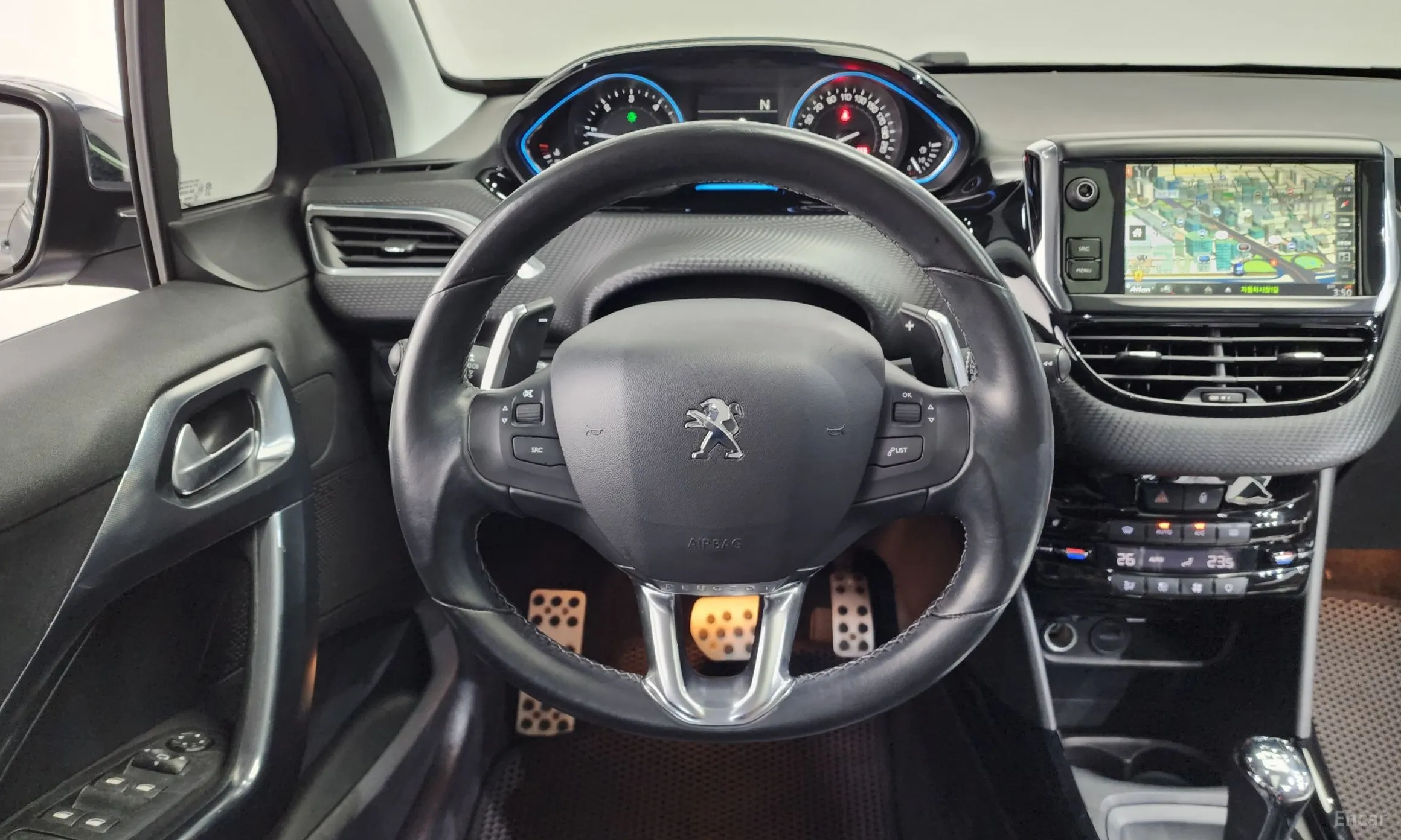 Peugeot 2008. превью 13