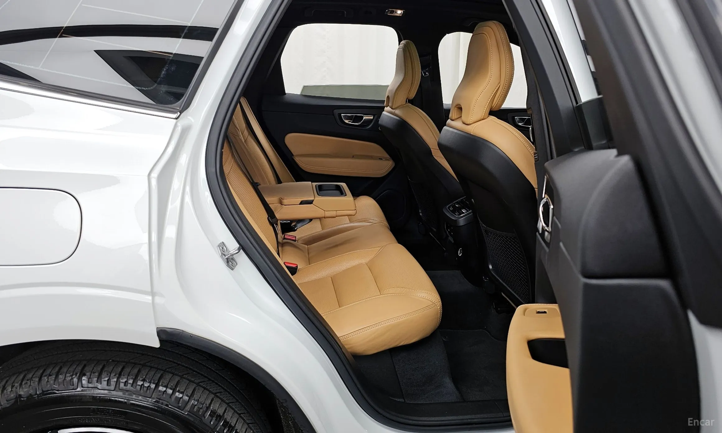 Volvo XC60 Gen 2 превью 12