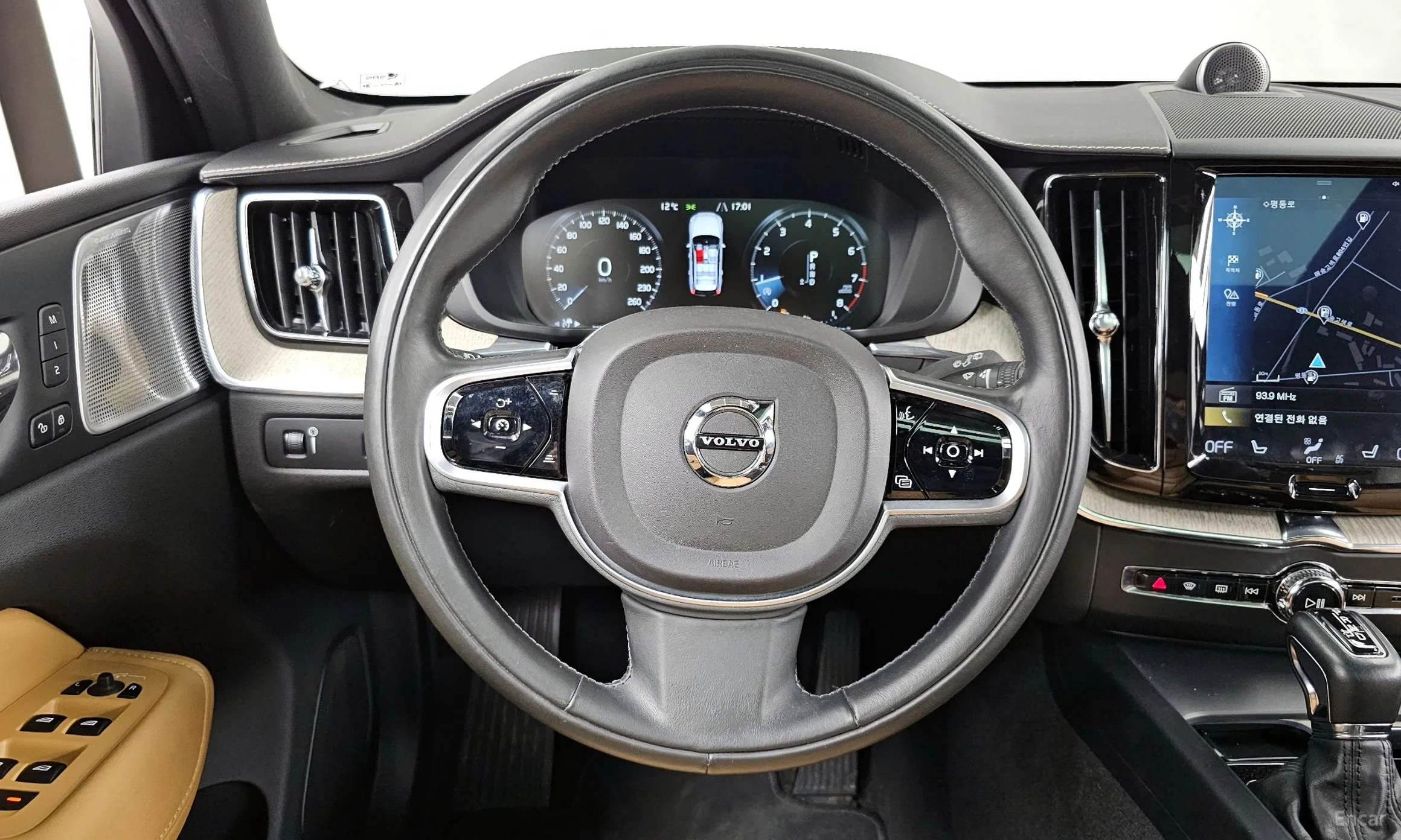 Volvo XC60 Gen 2 превью 13