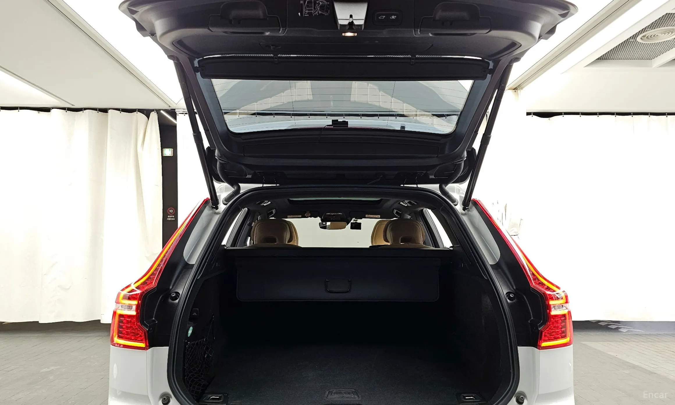 Volvo XC60 Gen 2 превью 20