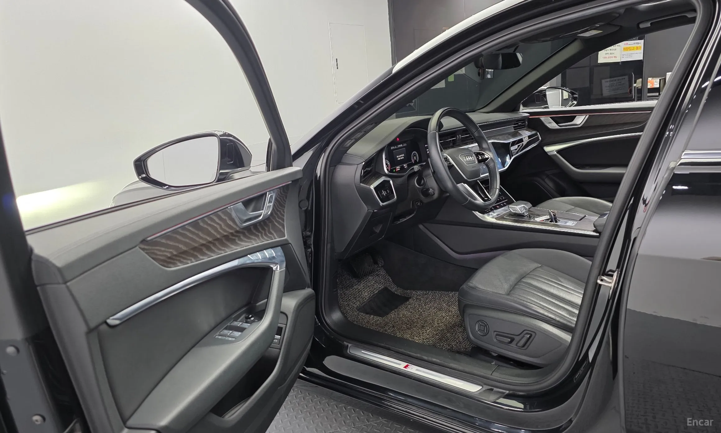 Audi A6 (C8) превью 10