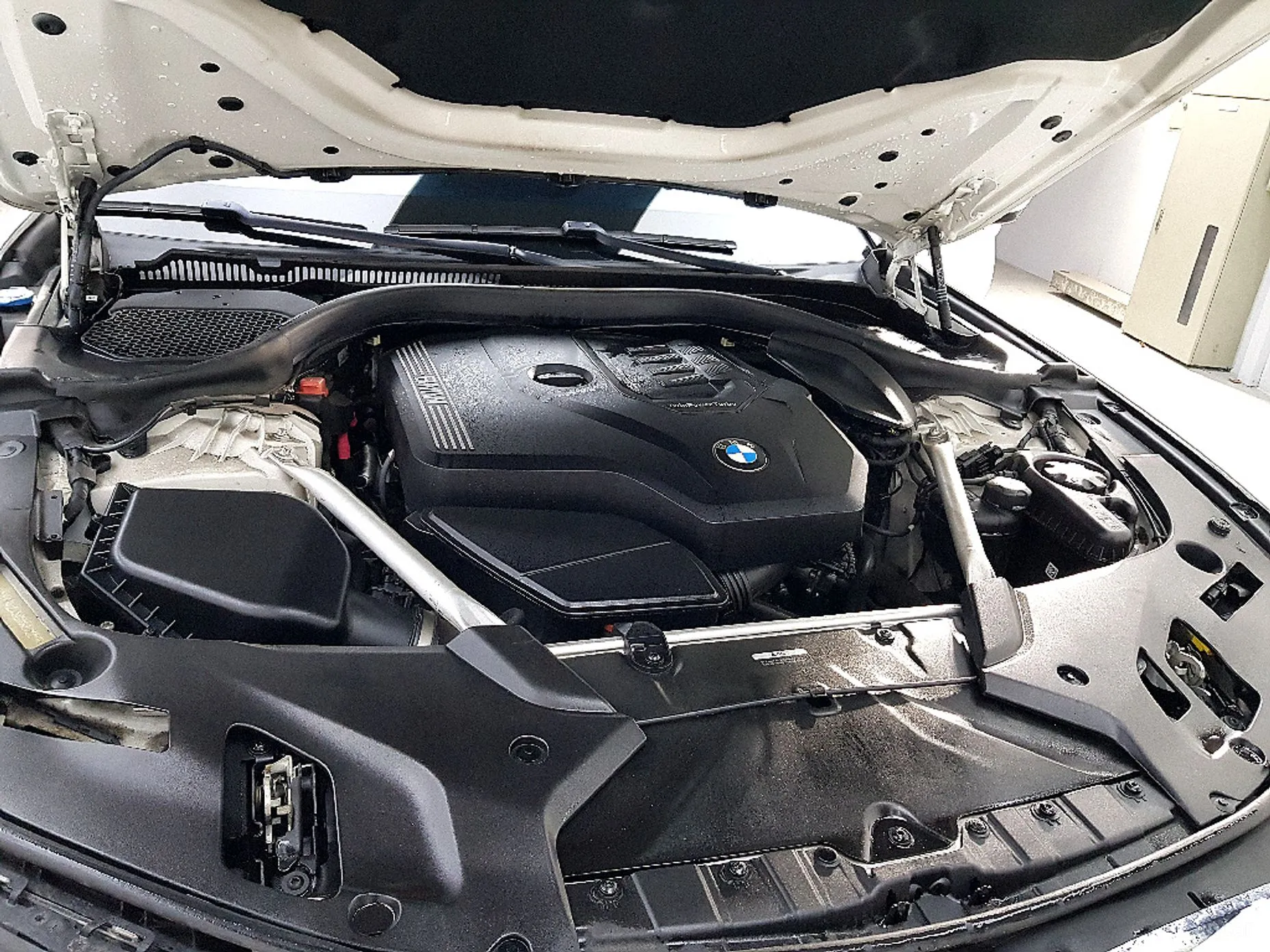 BMW 5 Series (G30) превью 6