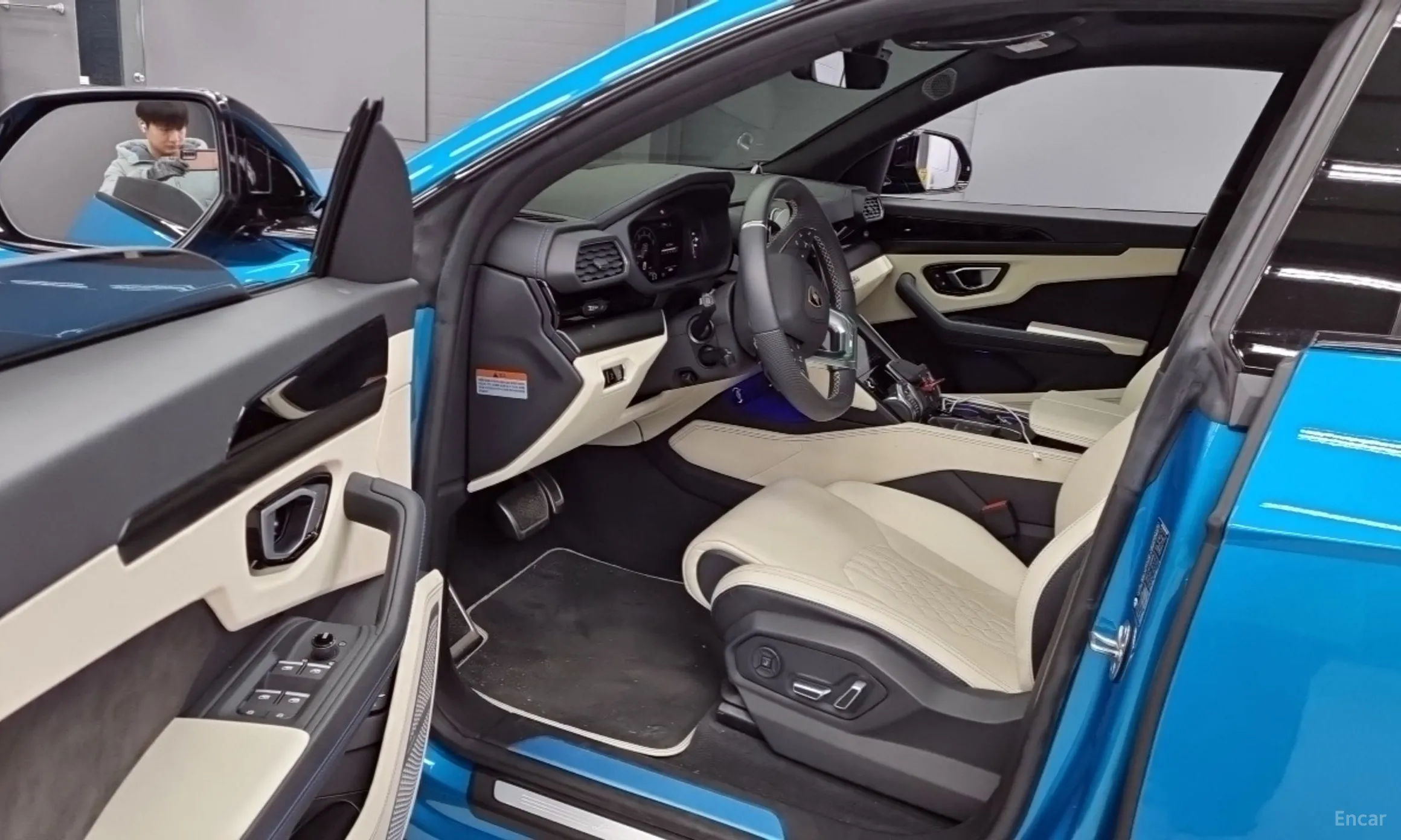 Lamborghini Urus превью 10