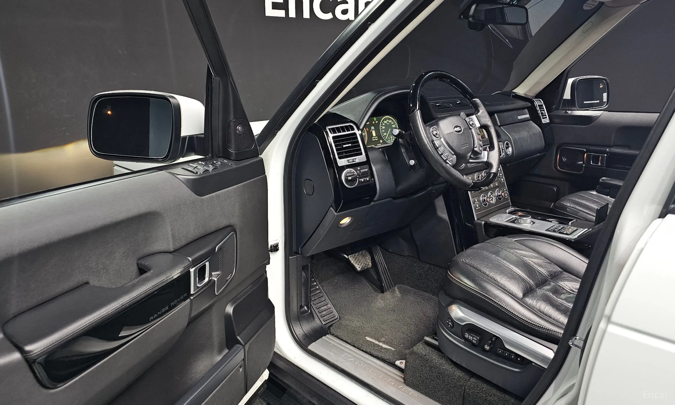 Land Rover Range Rover превью 11