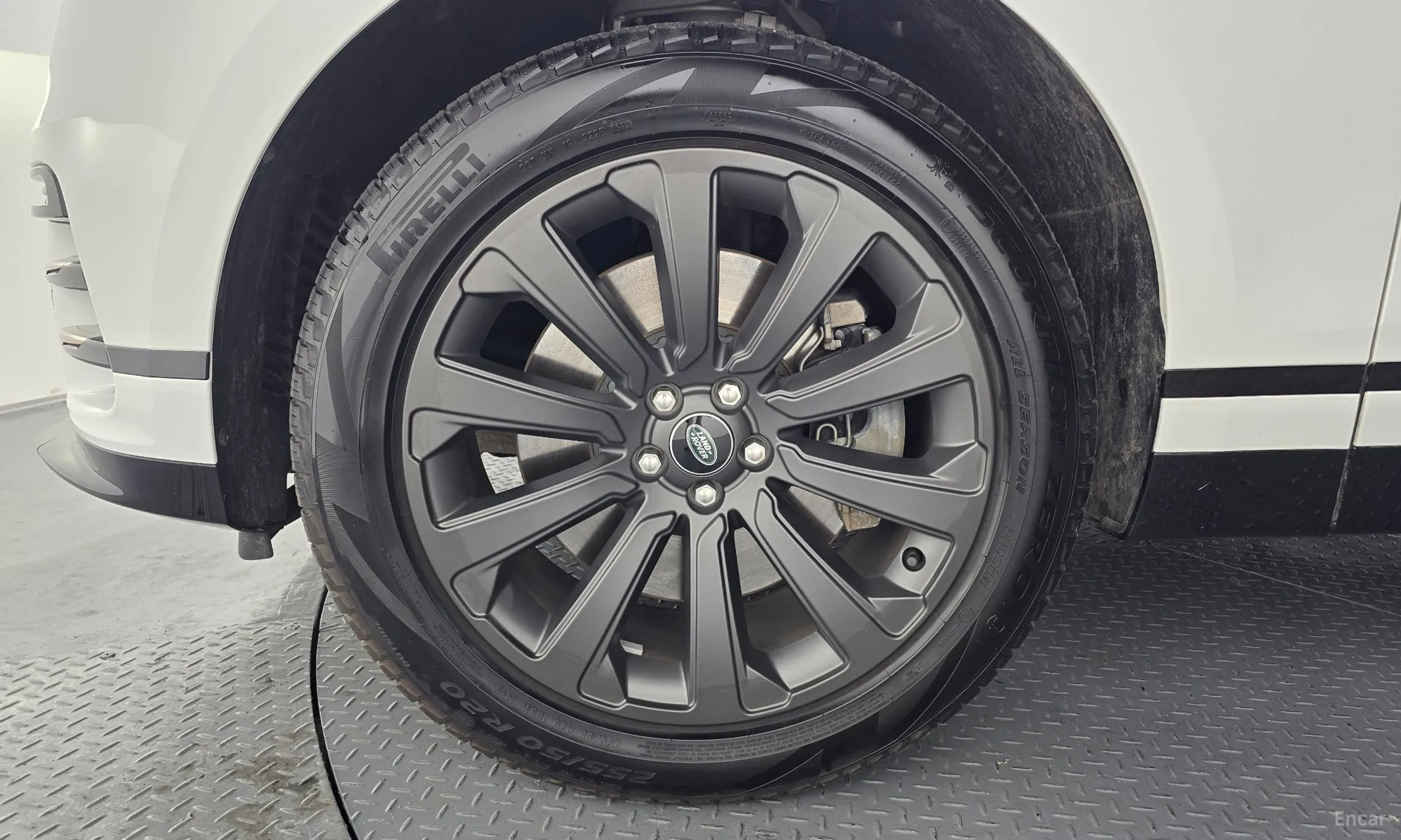 Land Rover Range Rover Bella превью 5