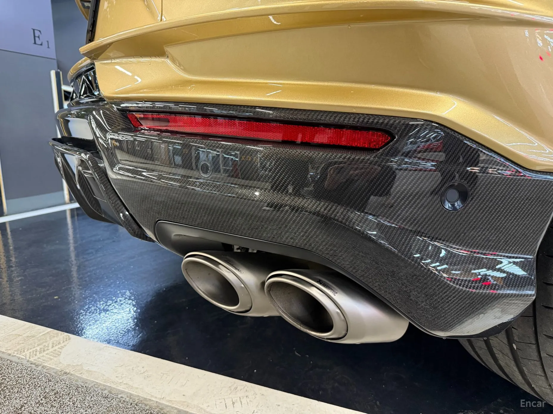 Lamborghini Urus превью 17