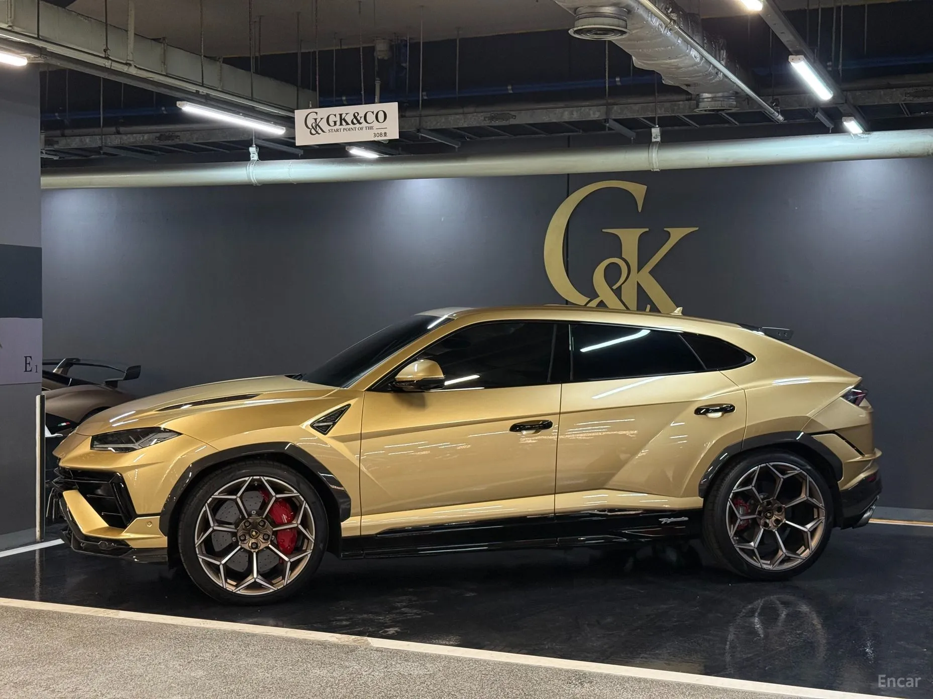 Lamborghini Urus превью 3